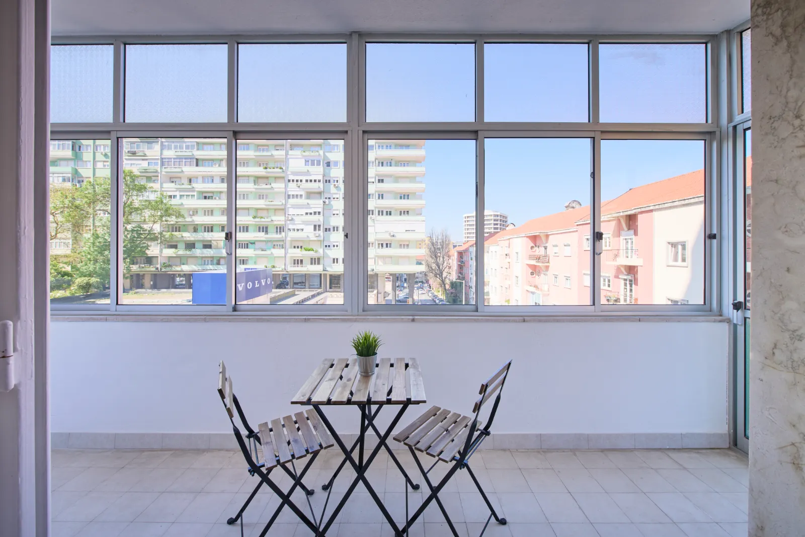 Room 9 - Double Room in Alvalade, Lisbon – photo 3 of 28