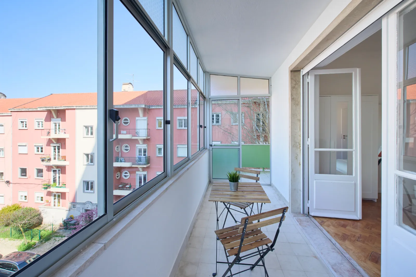 Room 9 - Double Room in Alvalade, Lisbon – photo 2 of 28