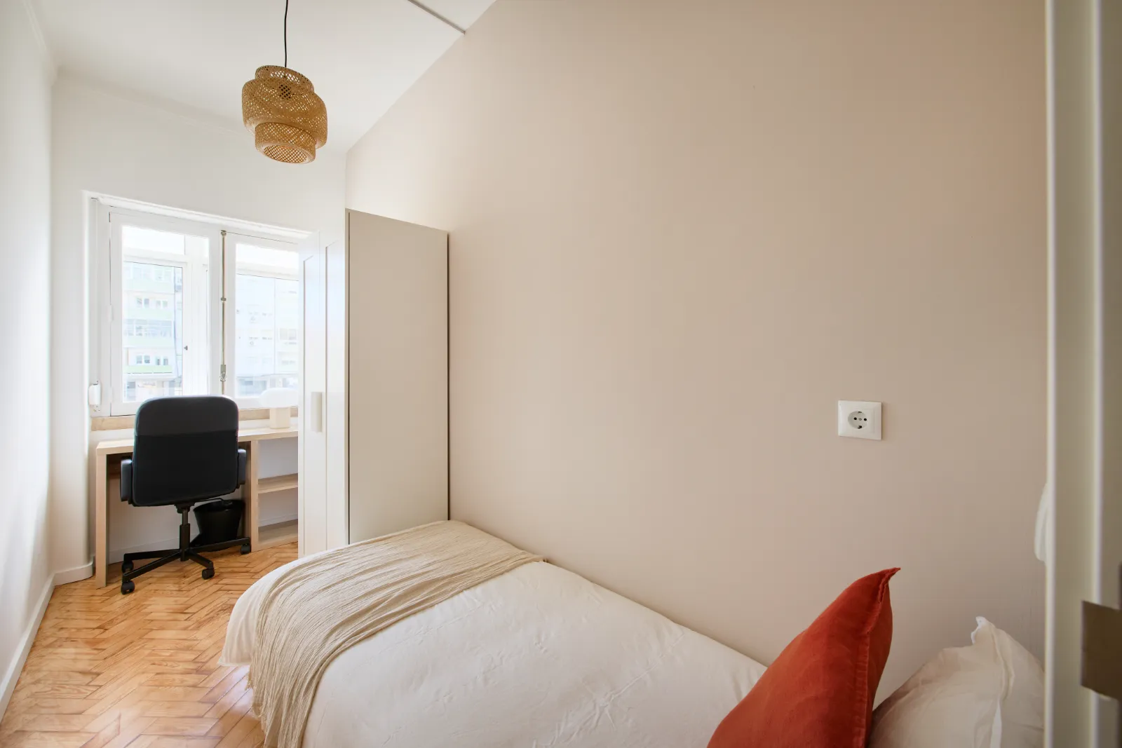 Room 5 - Single Room em Alvalade, Lisbon – foto 4 de 24
