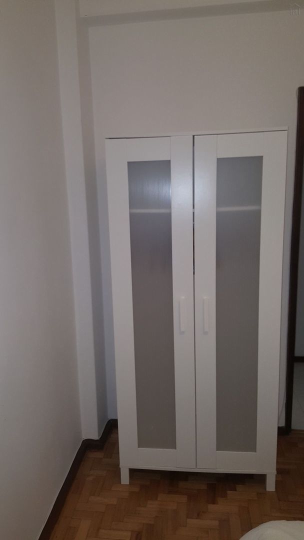 Room 5 - Quarto-sala in Cedofeita, porto – photo 3 of 14