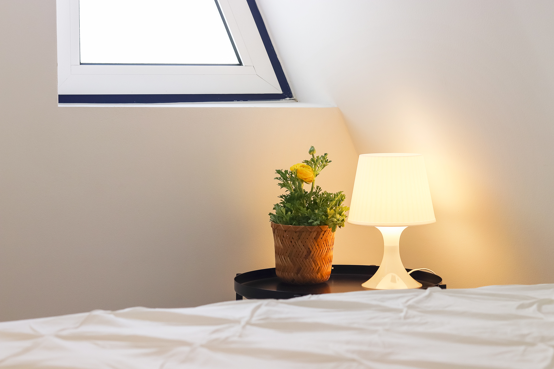 Studio Bedroom in Ajuda, lisboa – photo 1 of 20