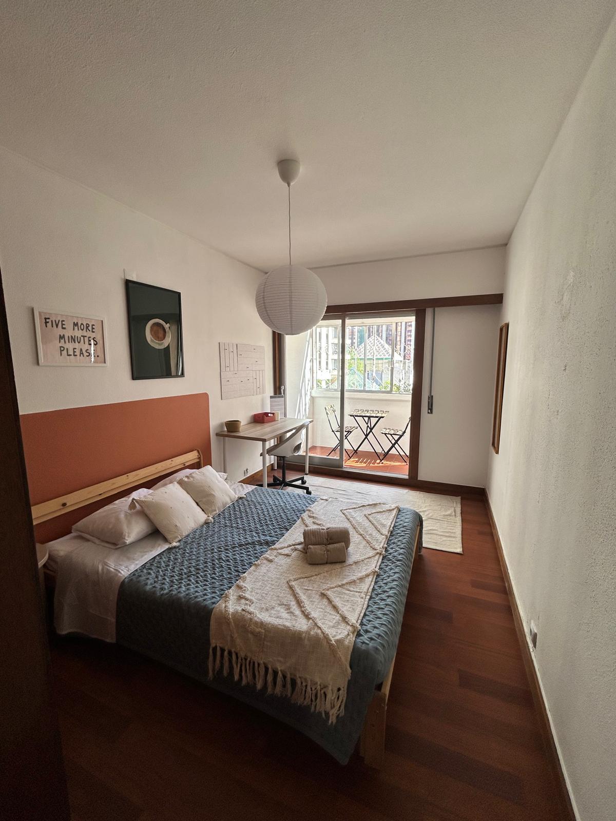 QUARTO BERLIM in Campo Pequeno, lisboa – photo 2 of 12