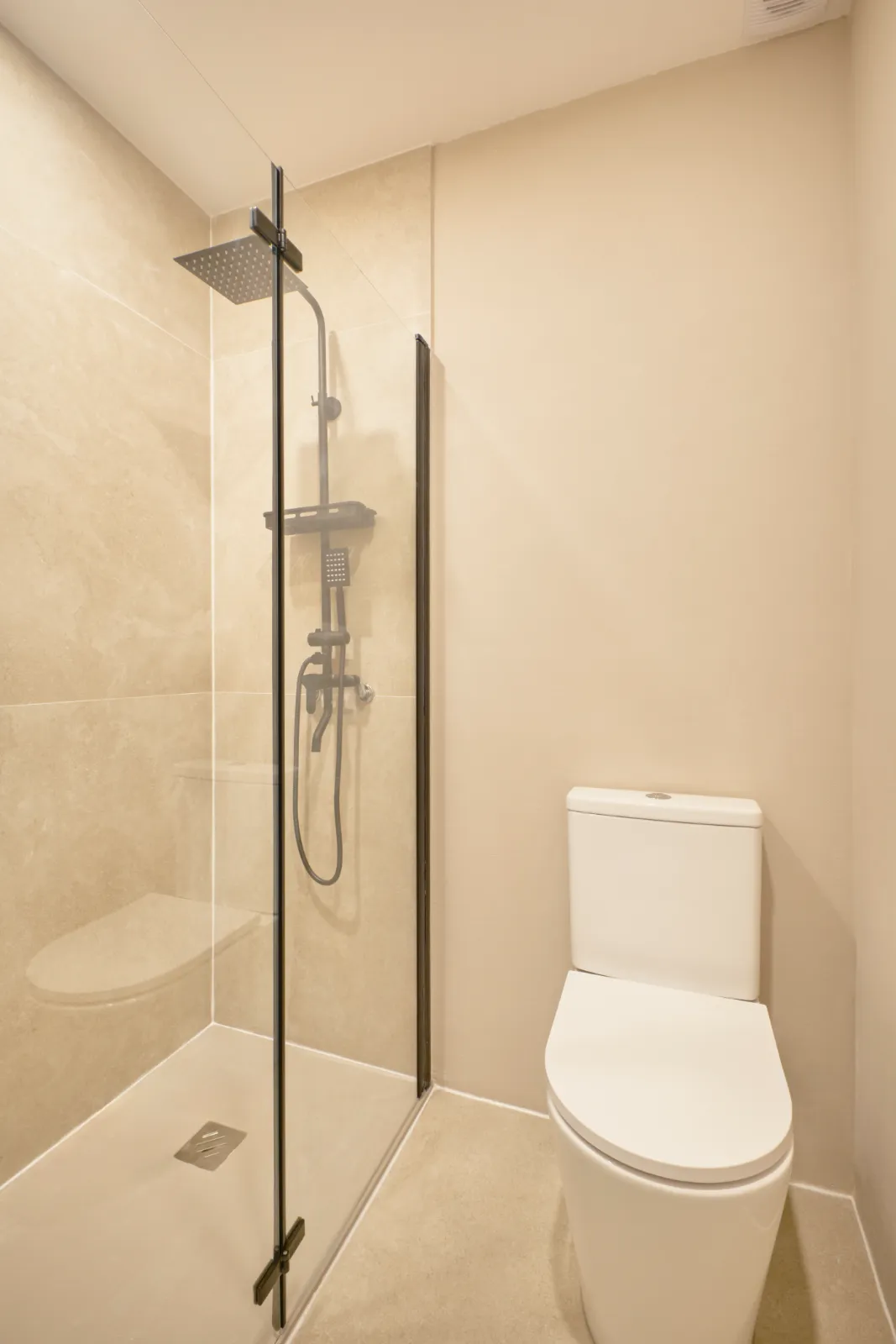Room 6 - Studio Double Bedroom em lisboa – foto 1 de 9