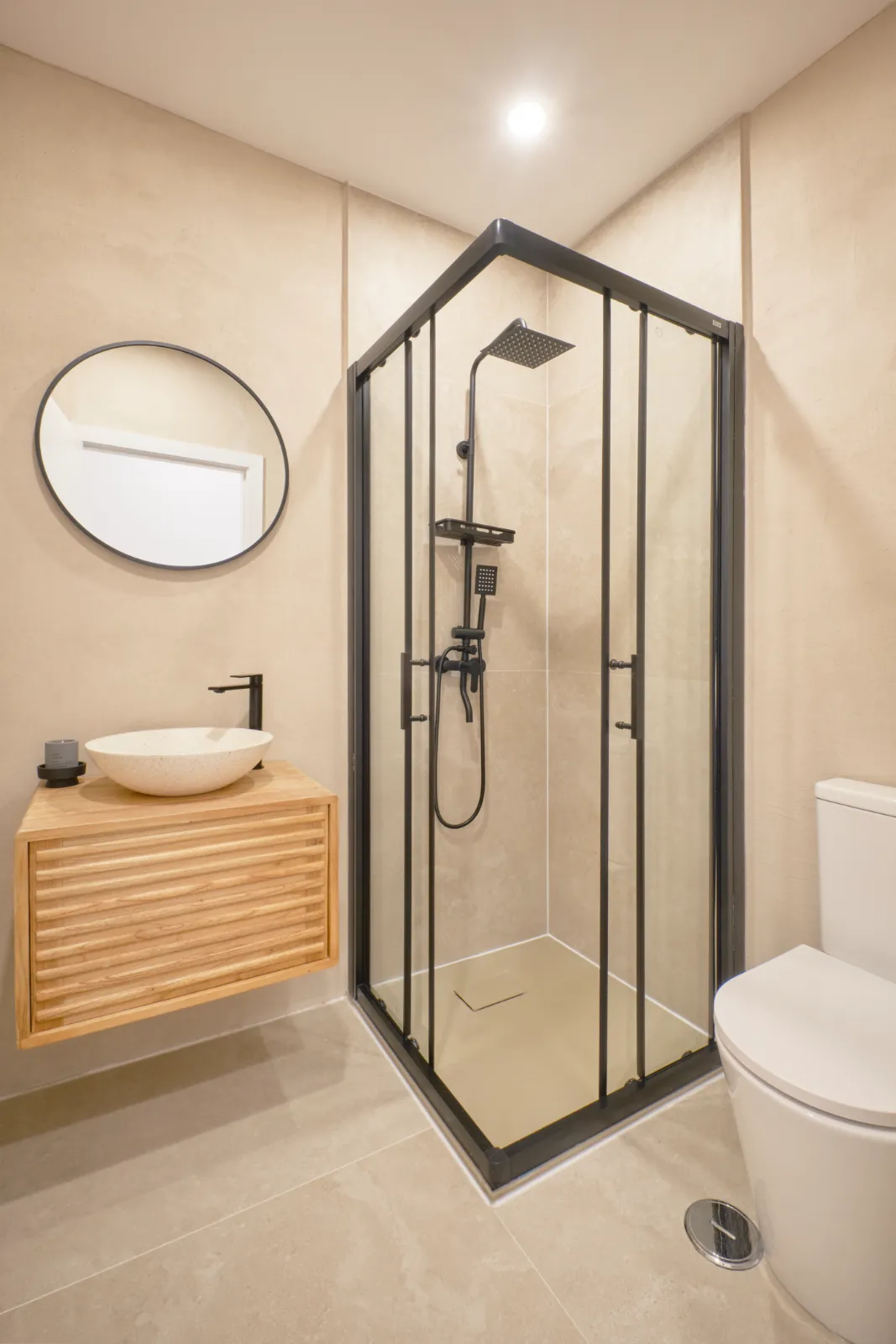 Room 8 - Studio Double Bedroom em lisboa – foto 1 de 11