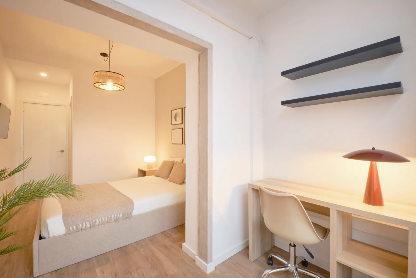 Room 9 - Studio Double Bedroom in Campolide, Lisbon – photo 4 of 26