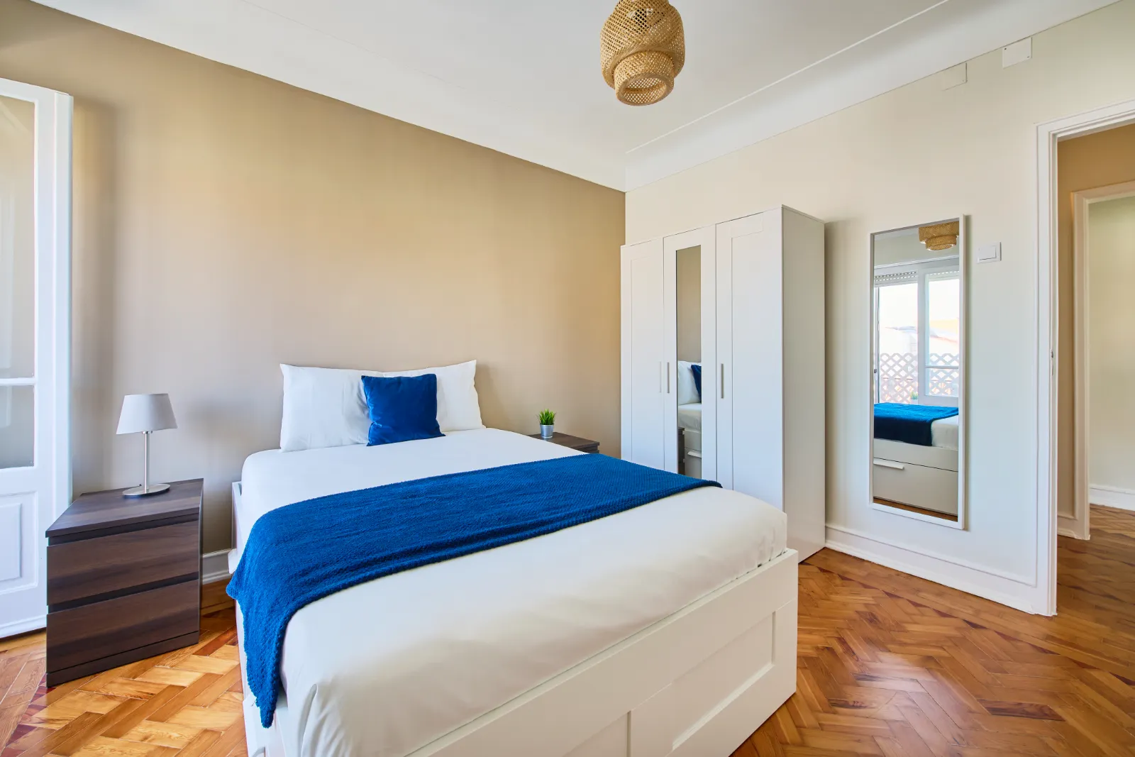 Room 4 - Double Room em Arroios, Lisbon – foto 4 de 19