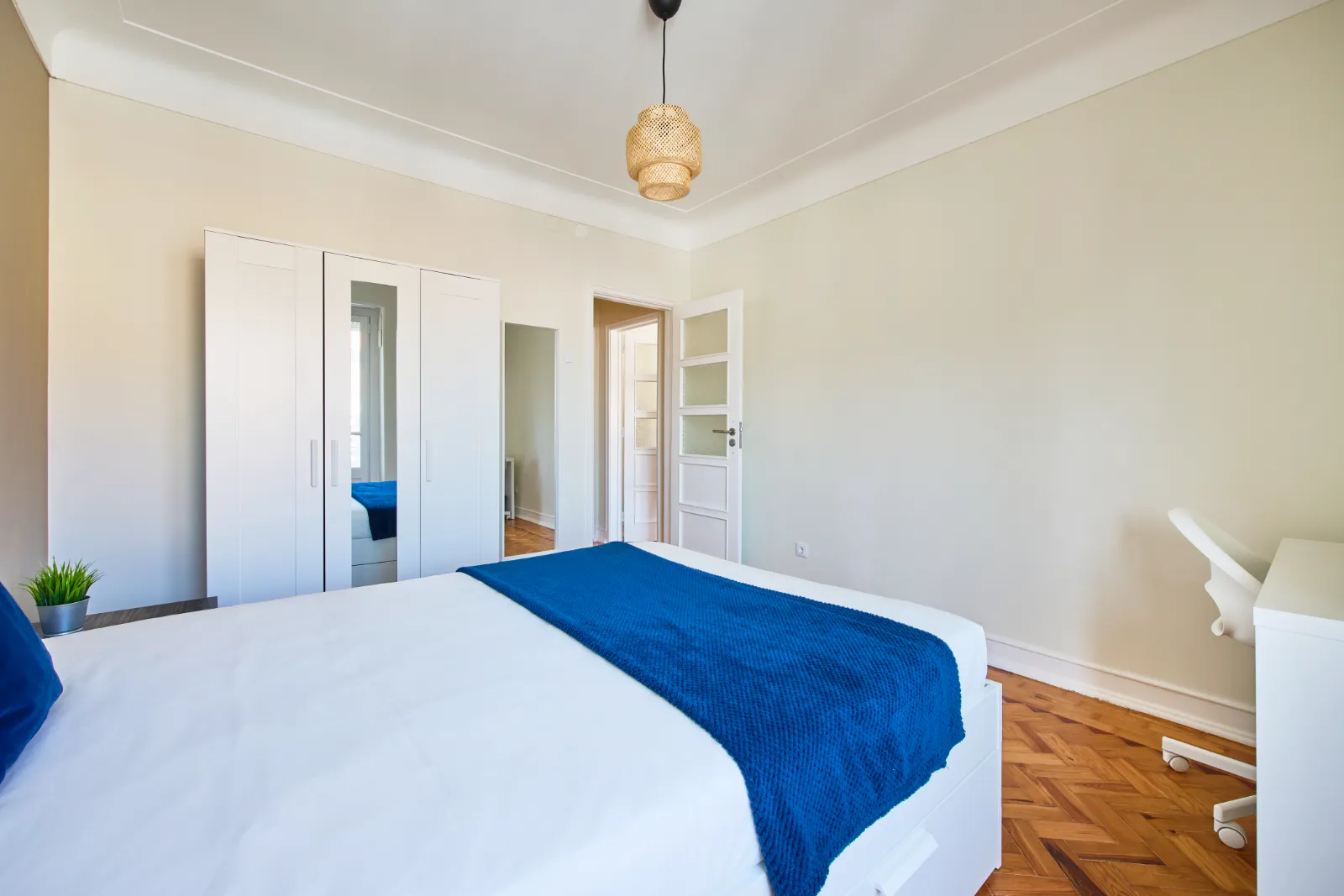 Room 4 - Double Room em Arroios, Lisbon – foto 2 de 19