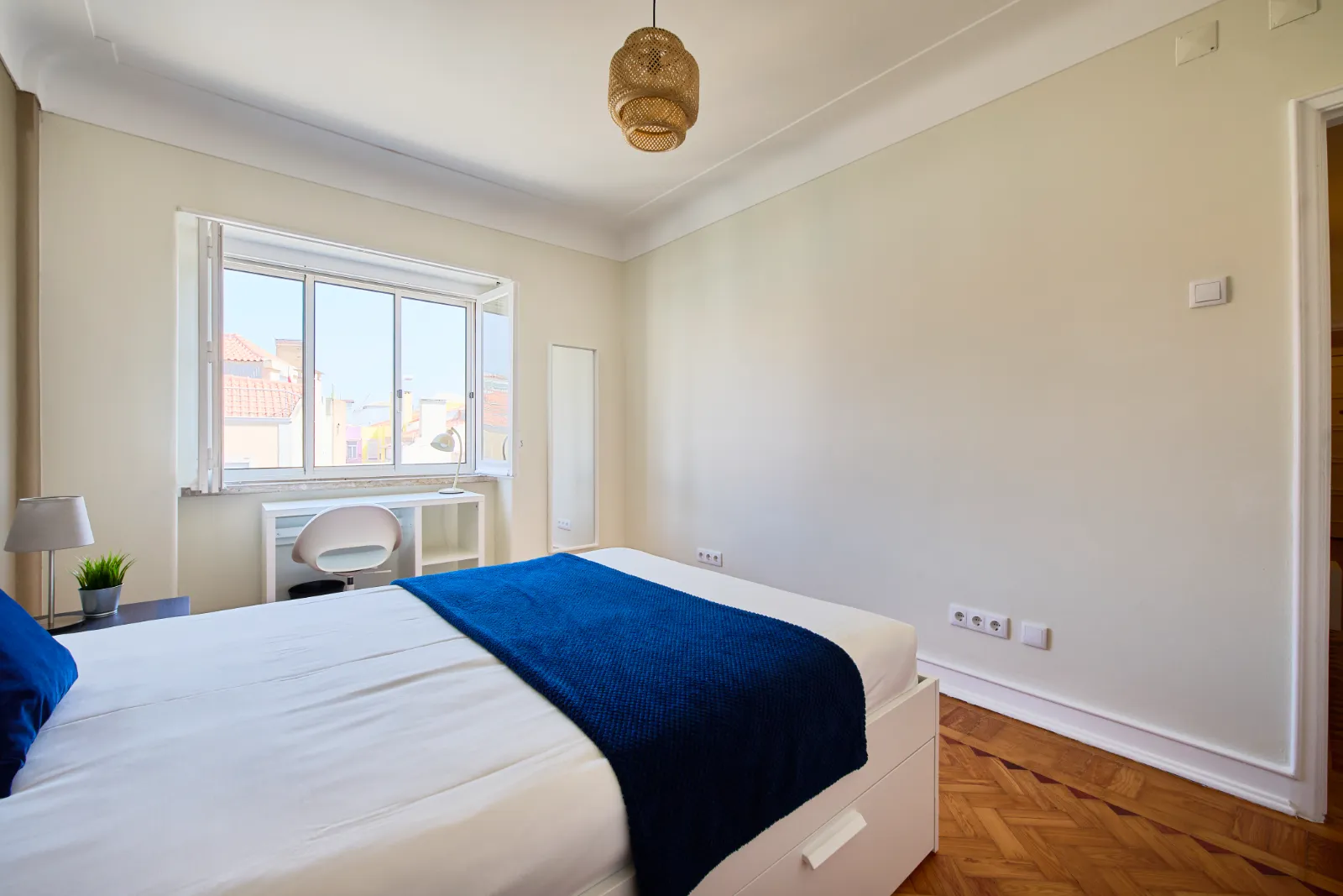 Room 5 - Double Room em Arroios, Lisbon – foto 4 de 18