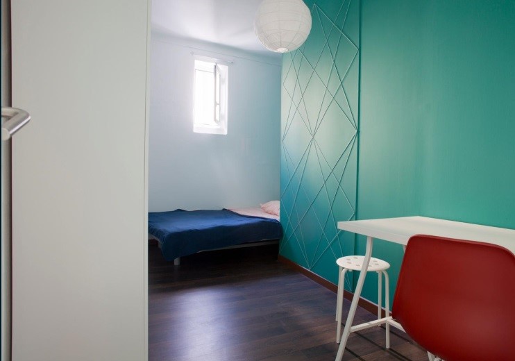 Bright Double Room 4 with Desk & Terrace Access in Alcântara, lisboa – photo 2 of 8
