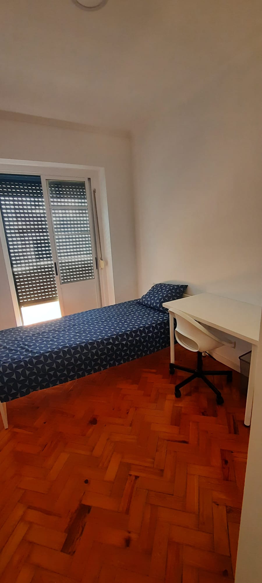 Cozy room in Lisbon em Penha de França, lisboa – foto 2 de 5