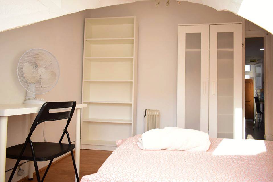 Comfort Single Room 2 – Elegant & Furnished em São Jorge de Arroios, lisboa – foto 4 de 18