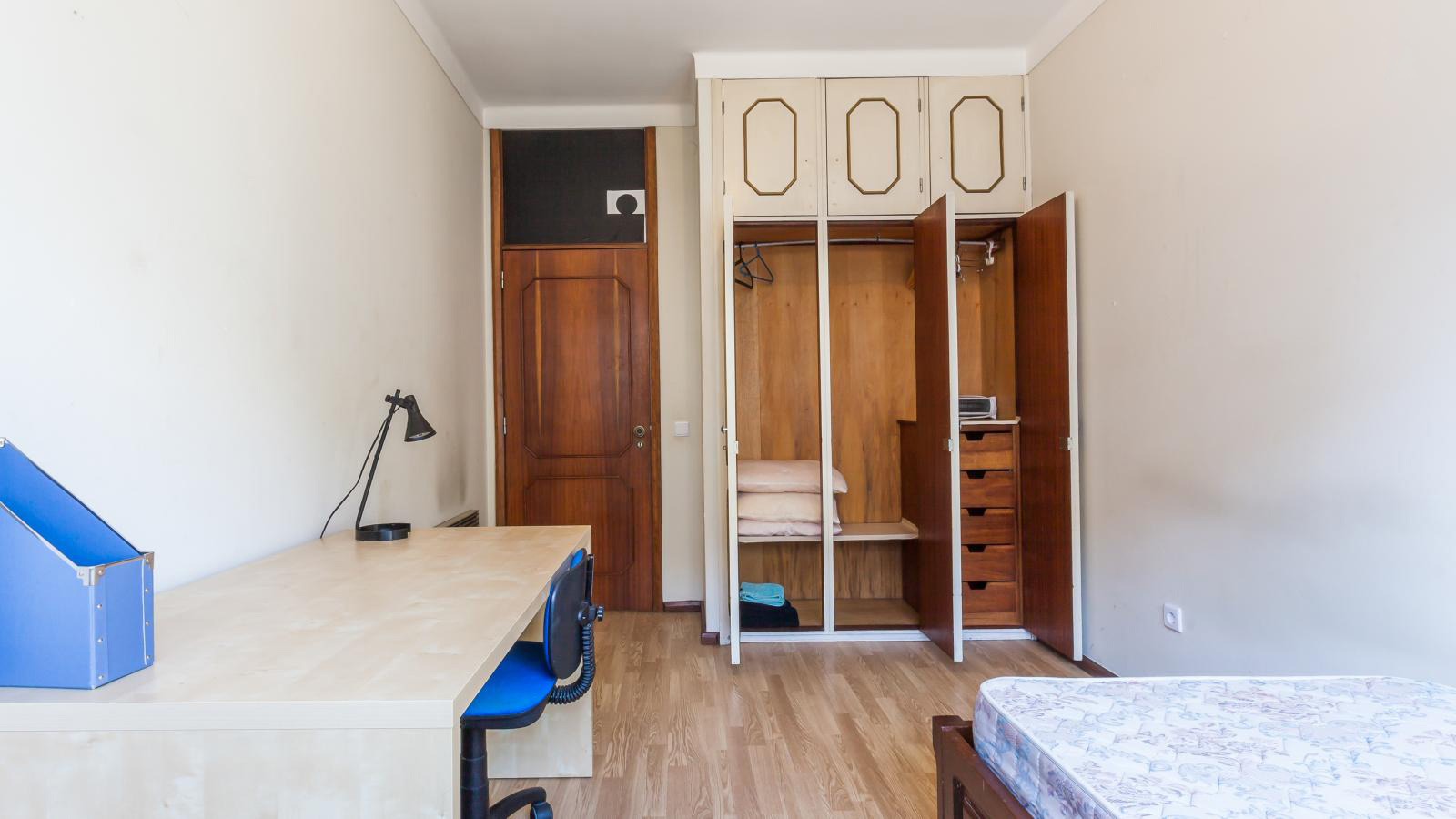 Bright single Room 4 in Ramalde, porto – photo 3 of 28