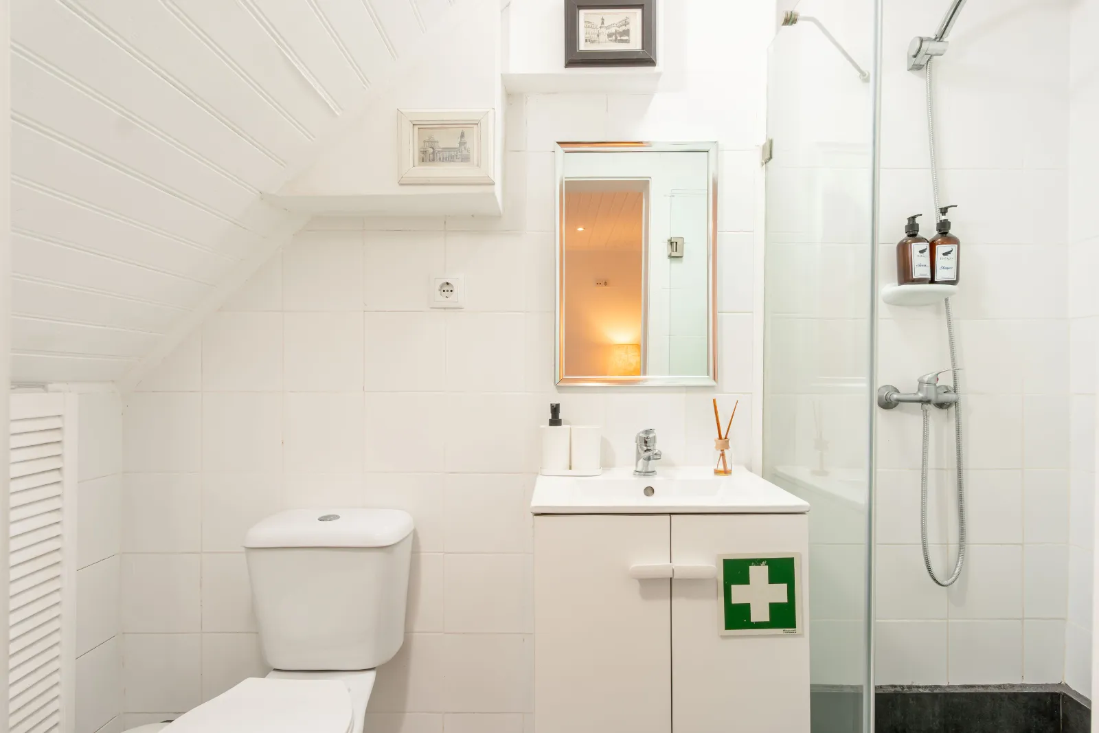 Studio Bedroom em Bairro Alto, lisboa – foto 5 de 24