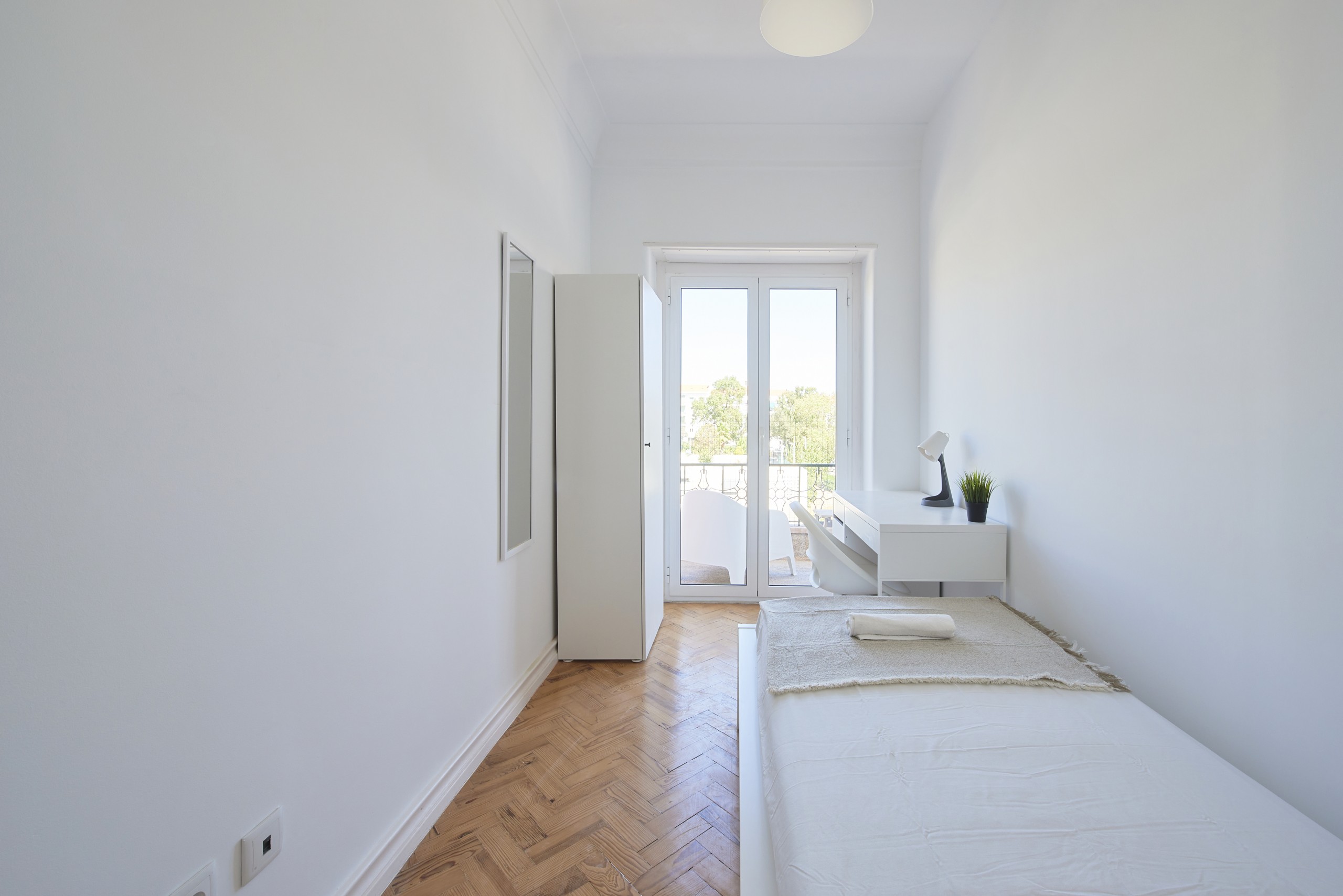 Cozy Room 4 with Natural Light em lisboa – foto 1 de 7