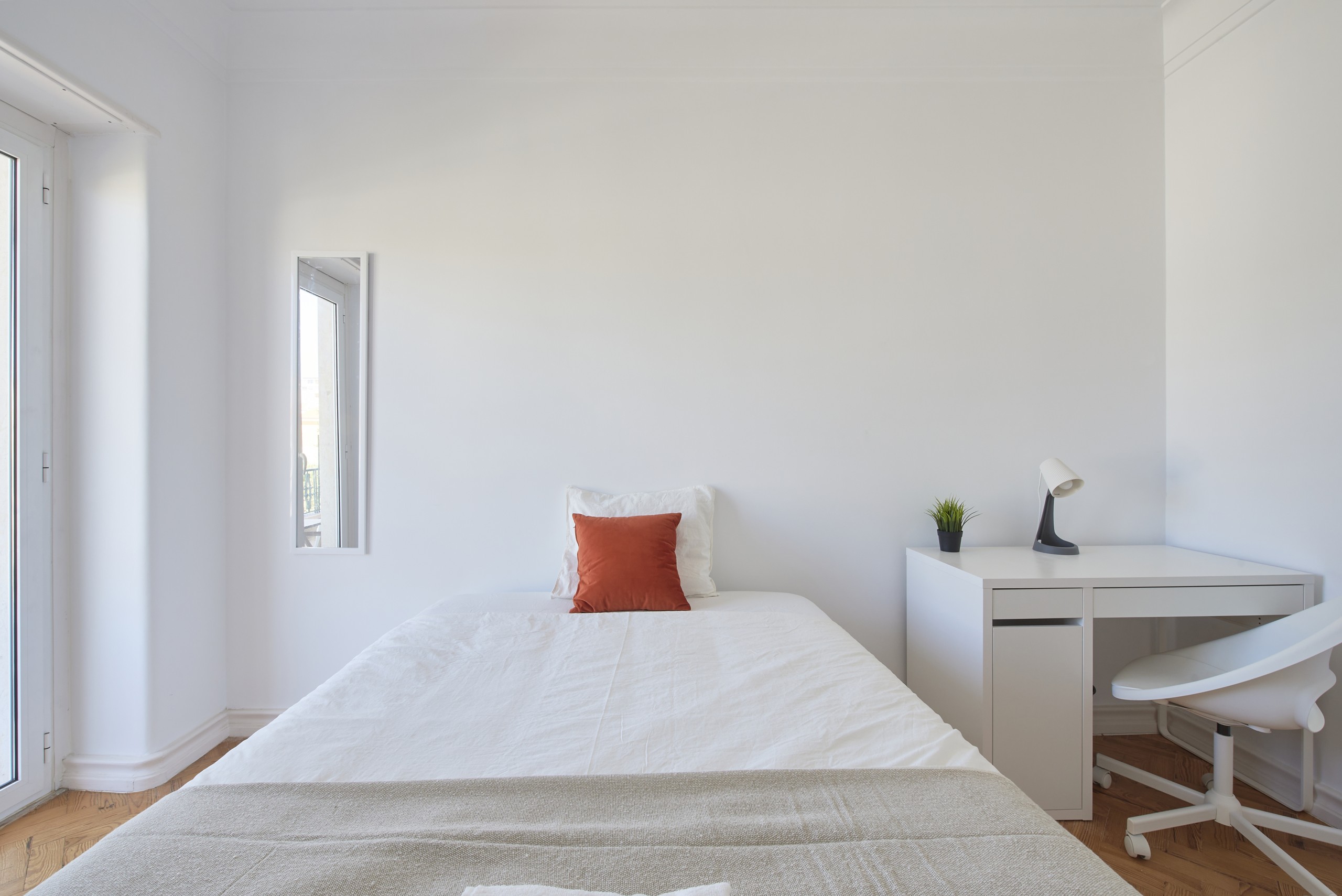 Comfortable Double Room 1 em lisboa – foto 1 de 7