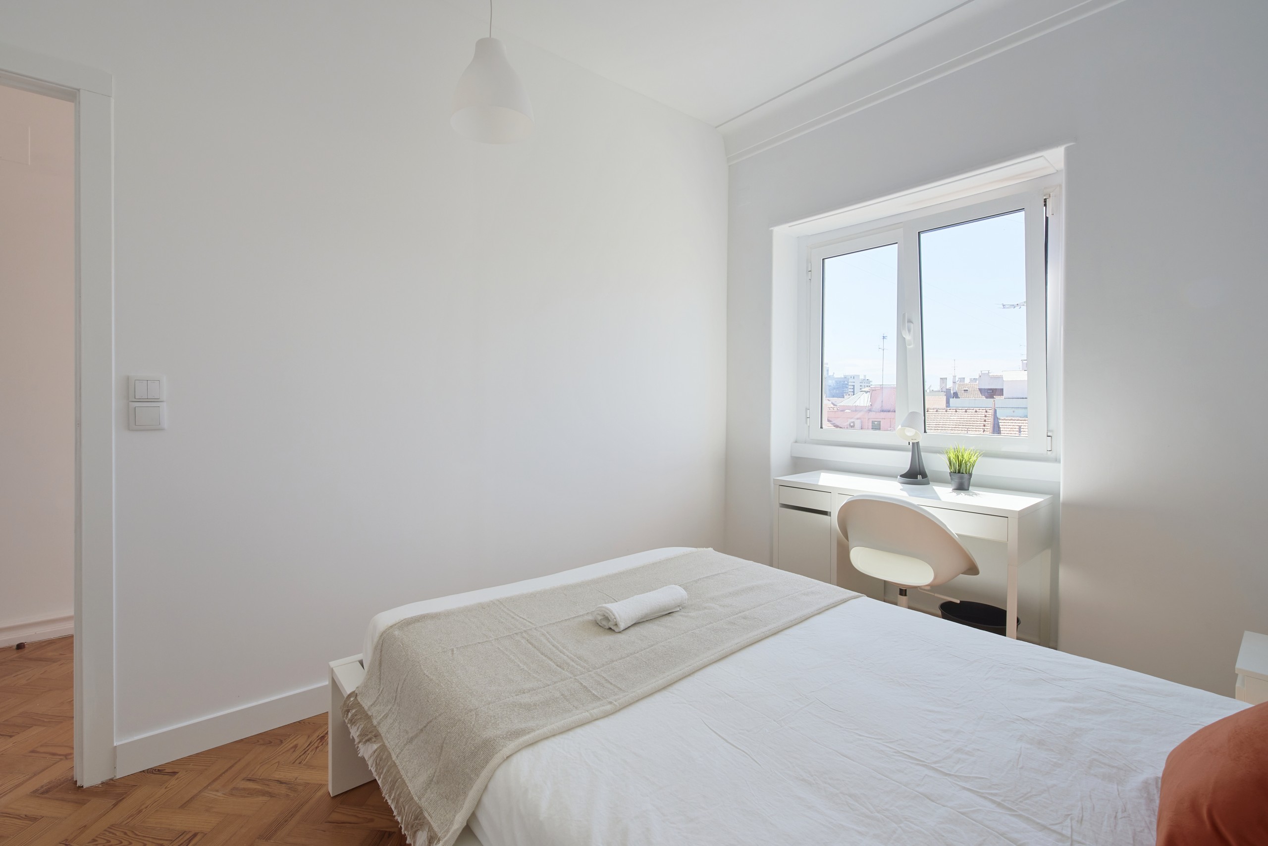 Sunny Single Room 9 & Desk em Bairro de São Miguel, lisboa – foto 3 de 25
