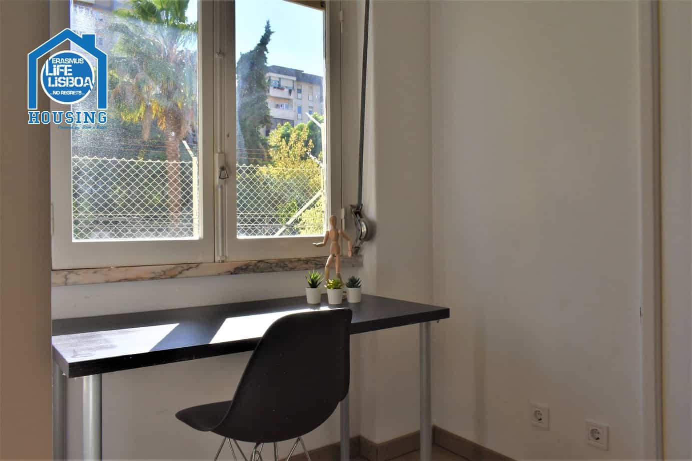 Bright Double Room 1 em São Domingos de Benfica, lisboa – foto 2 de 13