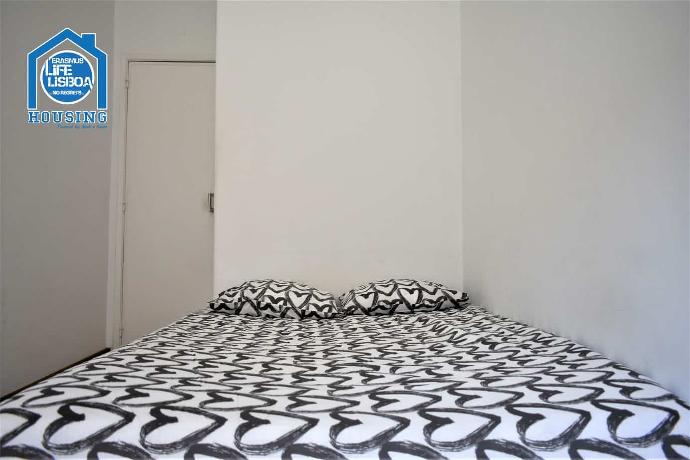 Bright Double Room 1 em lisboa – foto 1 de 4