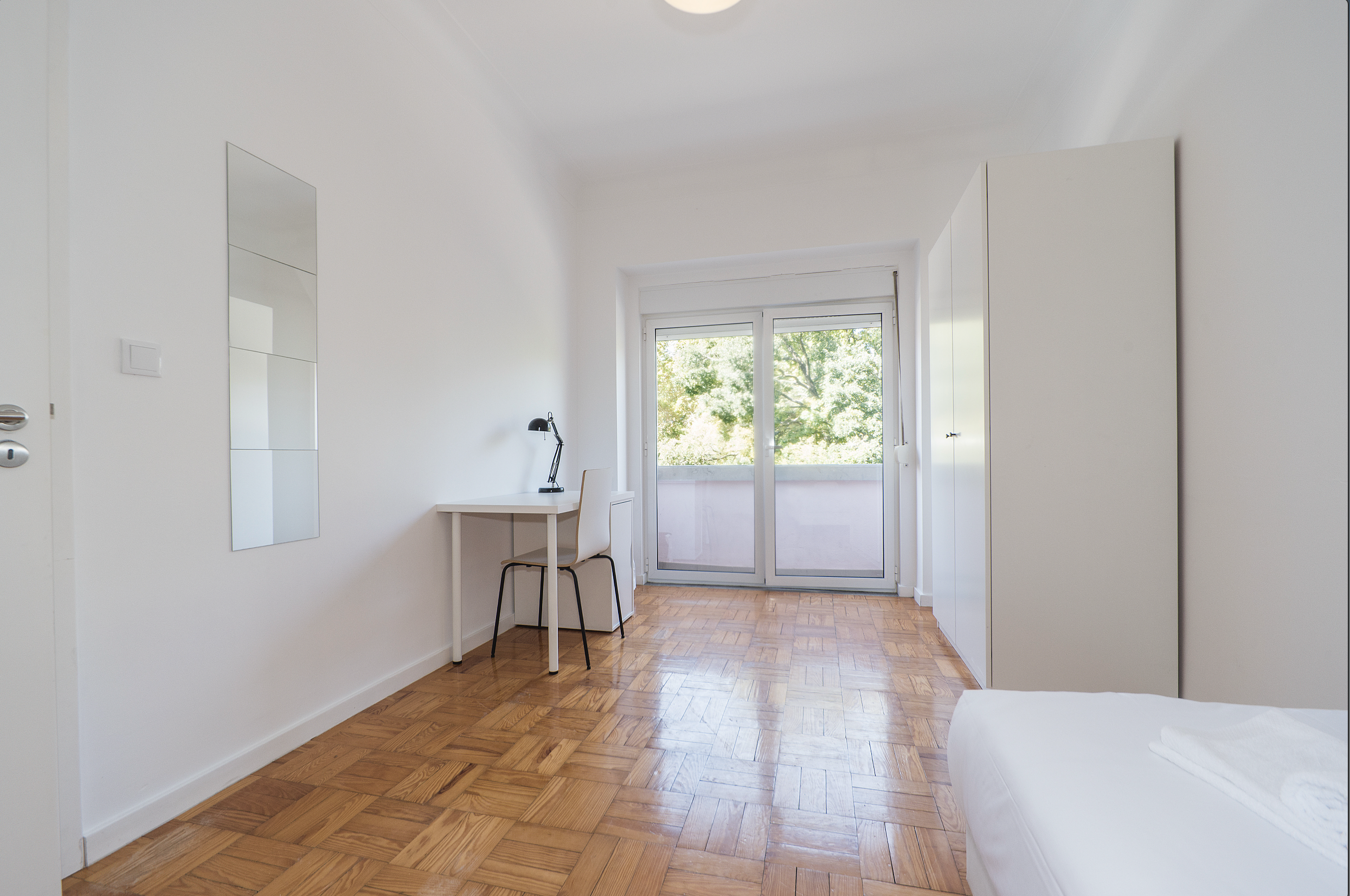 Room 2426 em Jardim Zoologico, lisboa – foto 2 de 13