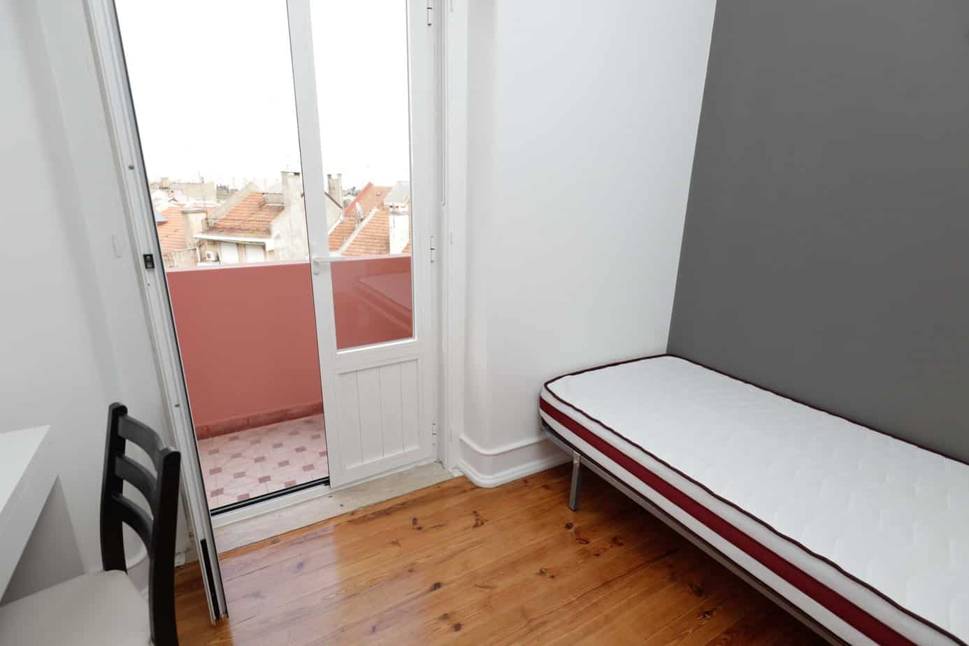 Single Room 1 - Well-Appointed & Terrace em Olaias, lisboa – foto 2 de 19