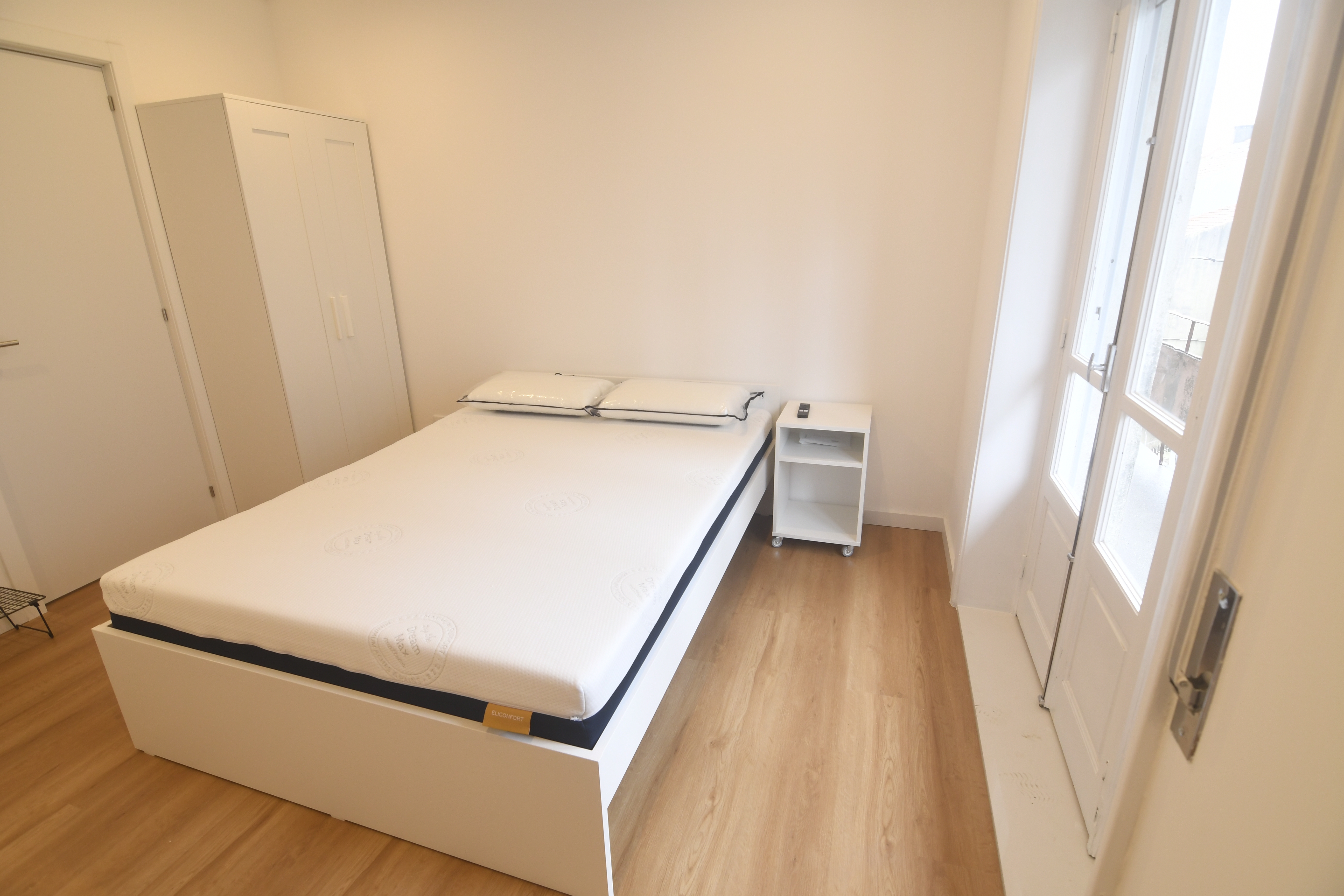 Premium room with TV and balcony em Mafamude, porto – foto 5 de 13