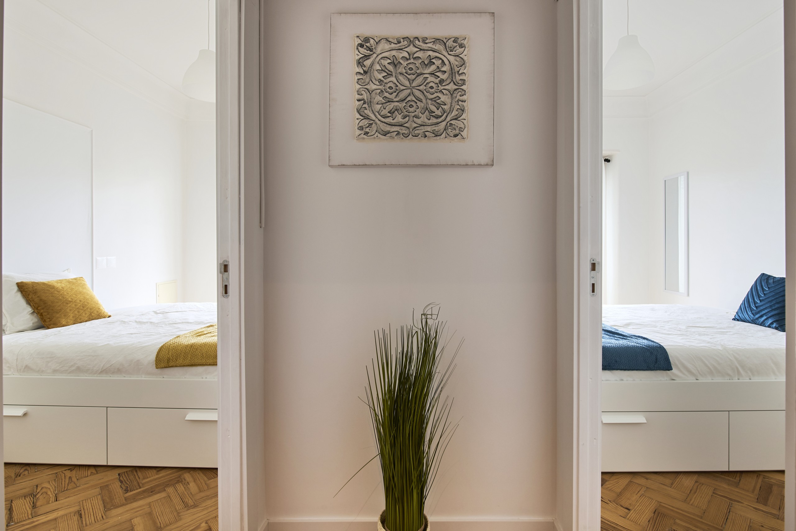 Furnished Room 1 with Desk & Wardrobe em lisboa – foto 1 de 8