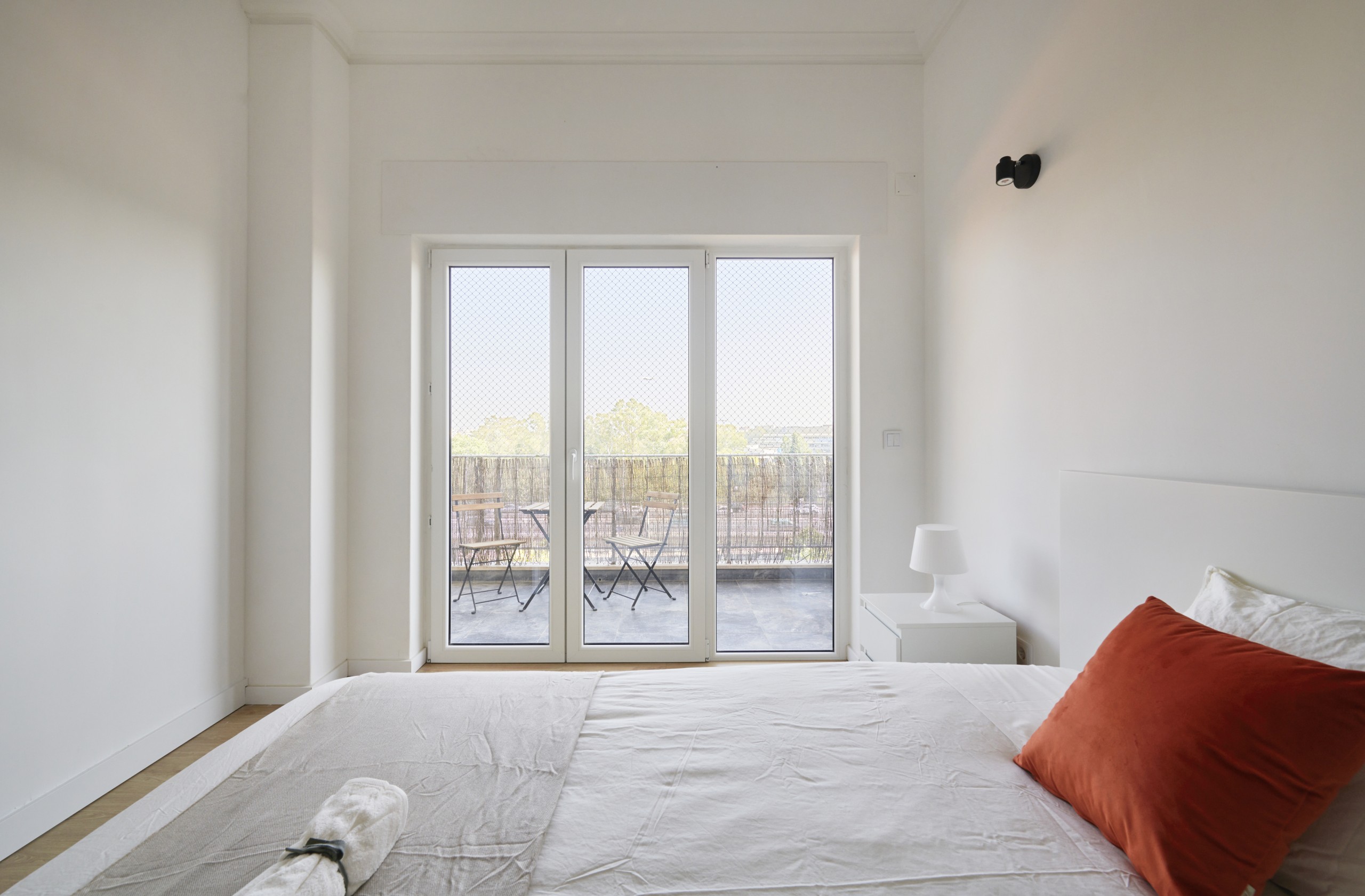 Well-Appointed Double Room 3 for Students in lisboa – photo 1 of 4