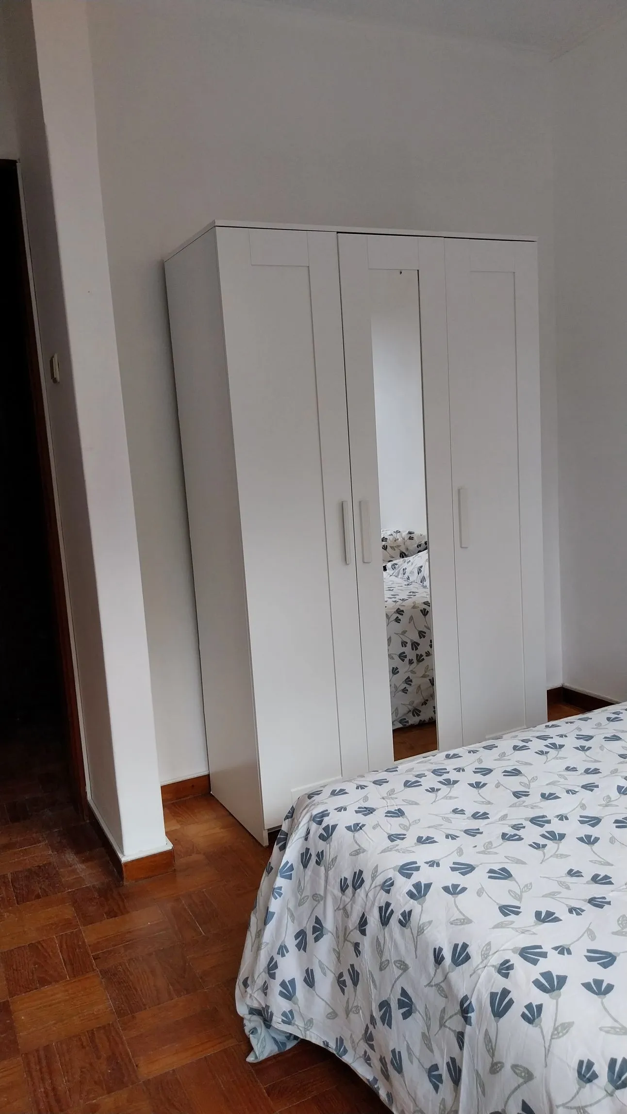 Room 4 in porto – photo 1 of 3