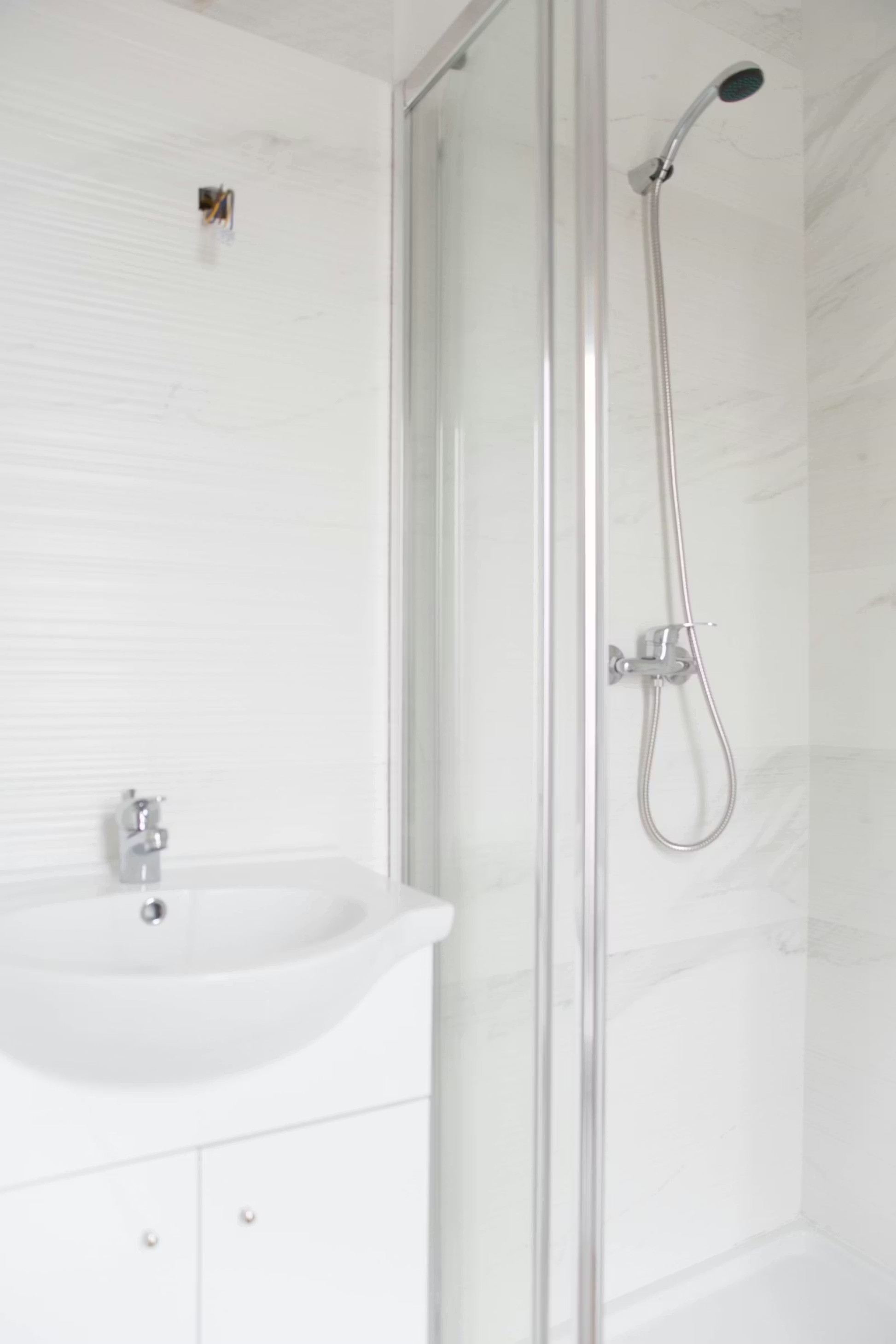 G303 - Elegant Superior Room with Balcony em Rio Tinto, porto – foto 5 de 20