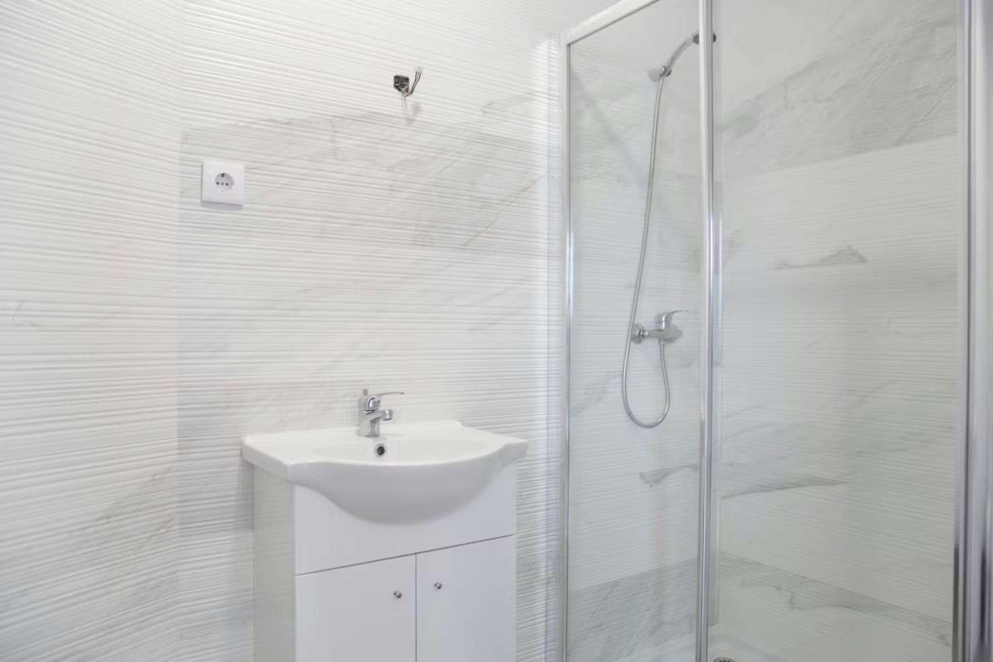 G201 - Deluxe Twin Suite with Sofa & Balcony in Rio Tinto, porto – photo 2 of 21