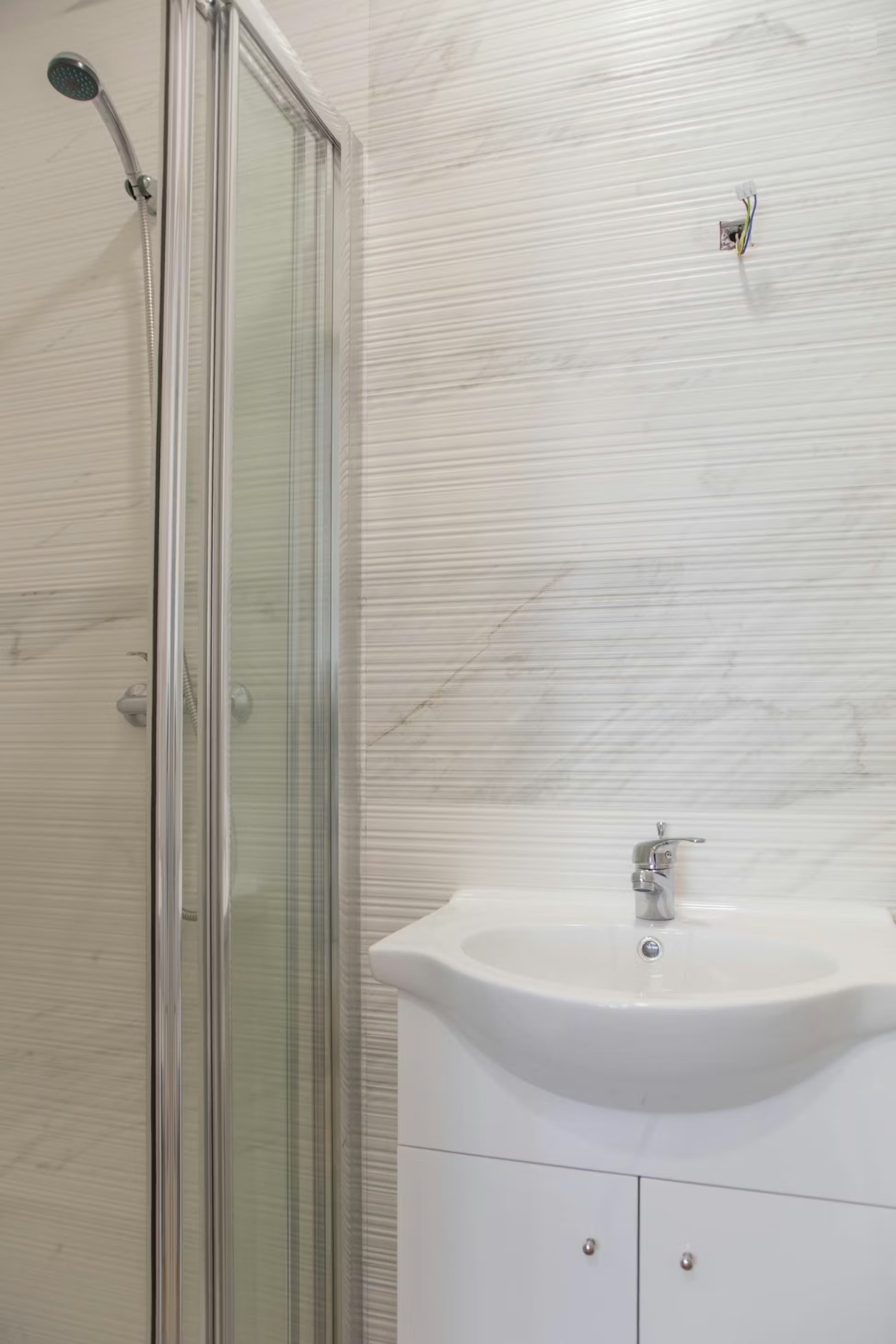 G306 - Sunny Superior Room with Private Balcony em Rio Tinto, porto – foto 4 de 20