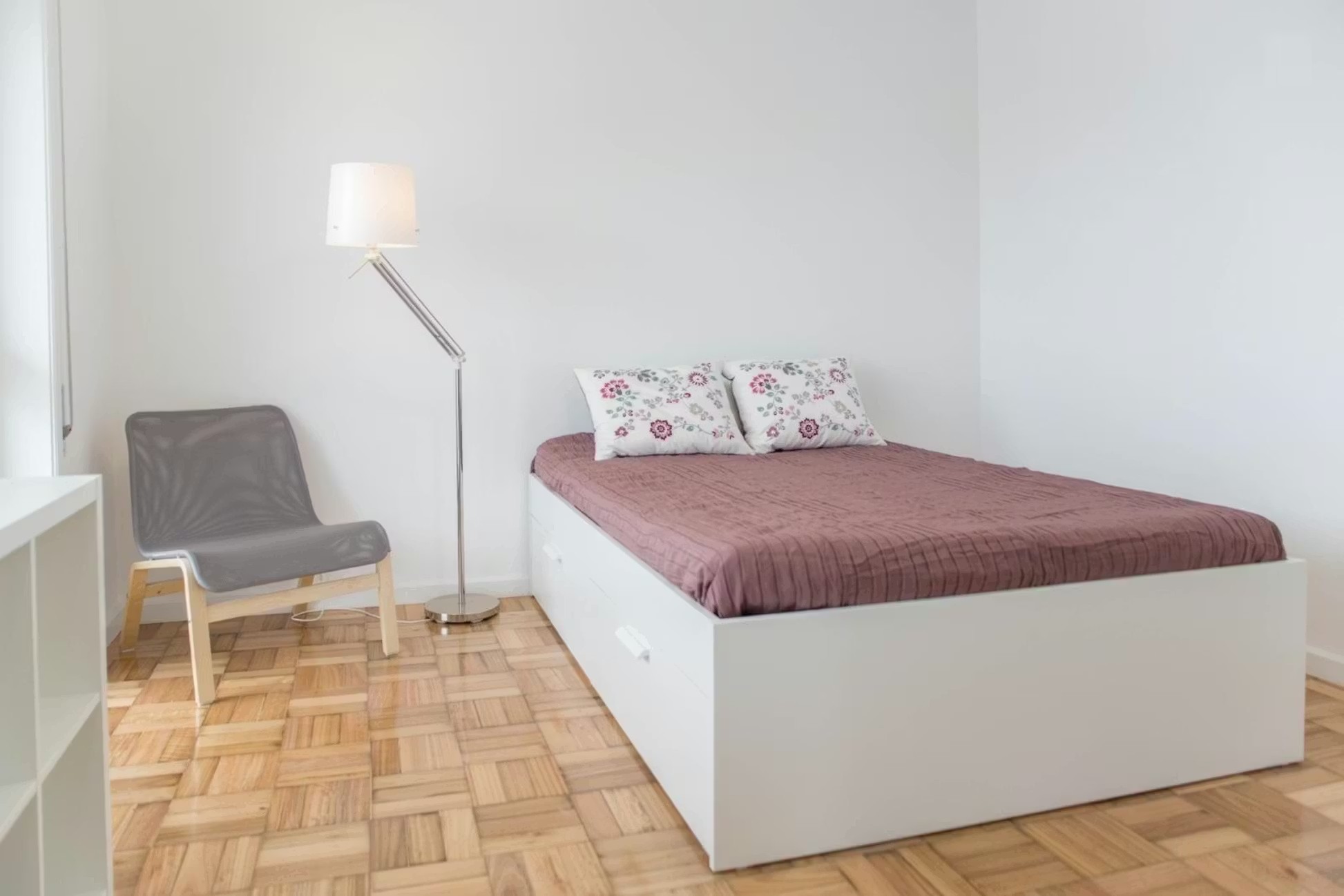 G301 - Airy Superior Room with Sunny Balcony in porto – photo 1 of 4