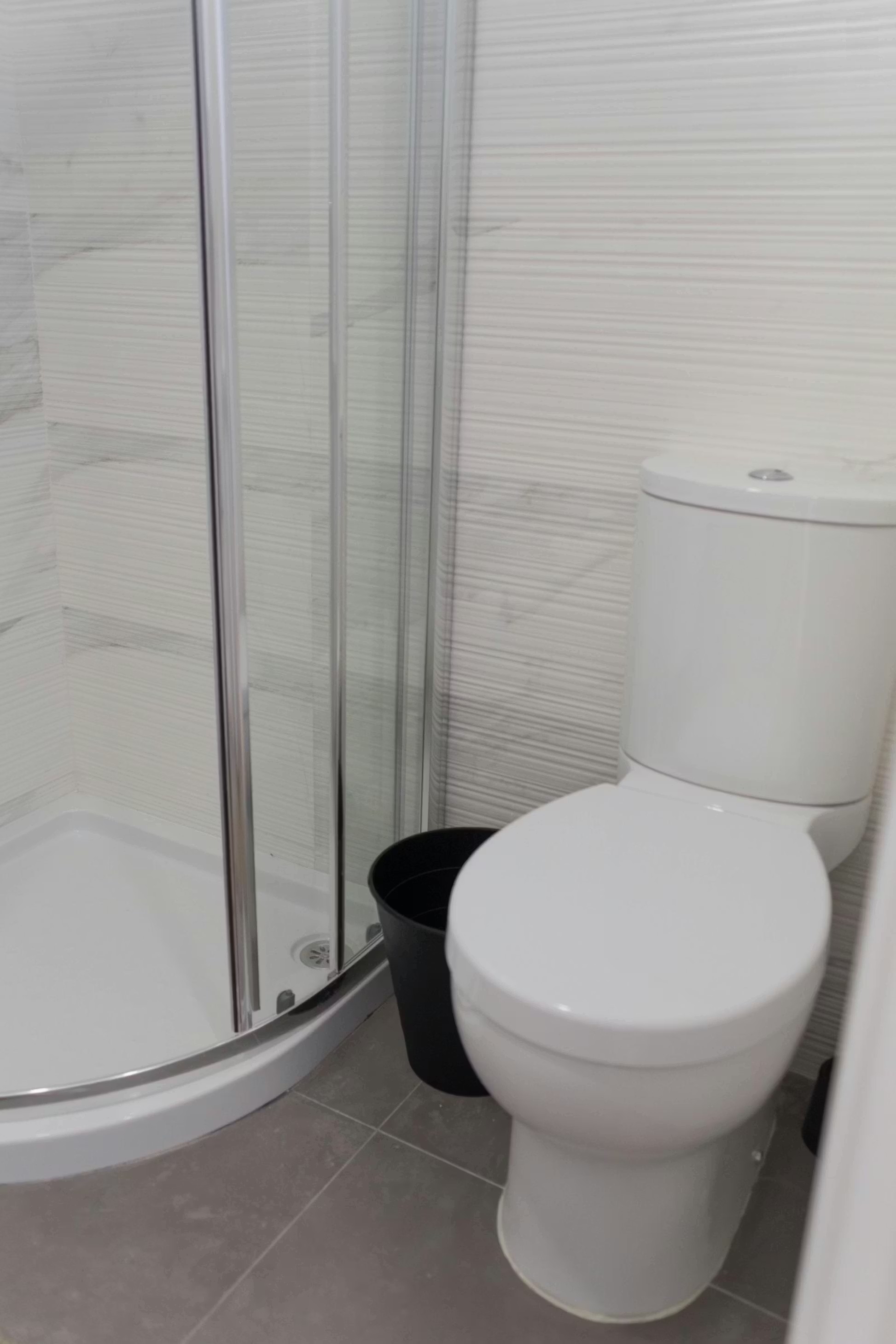 G105 - Modern Superior Room with Private Bath in Rio Tinto, porto – photo 2 of 21