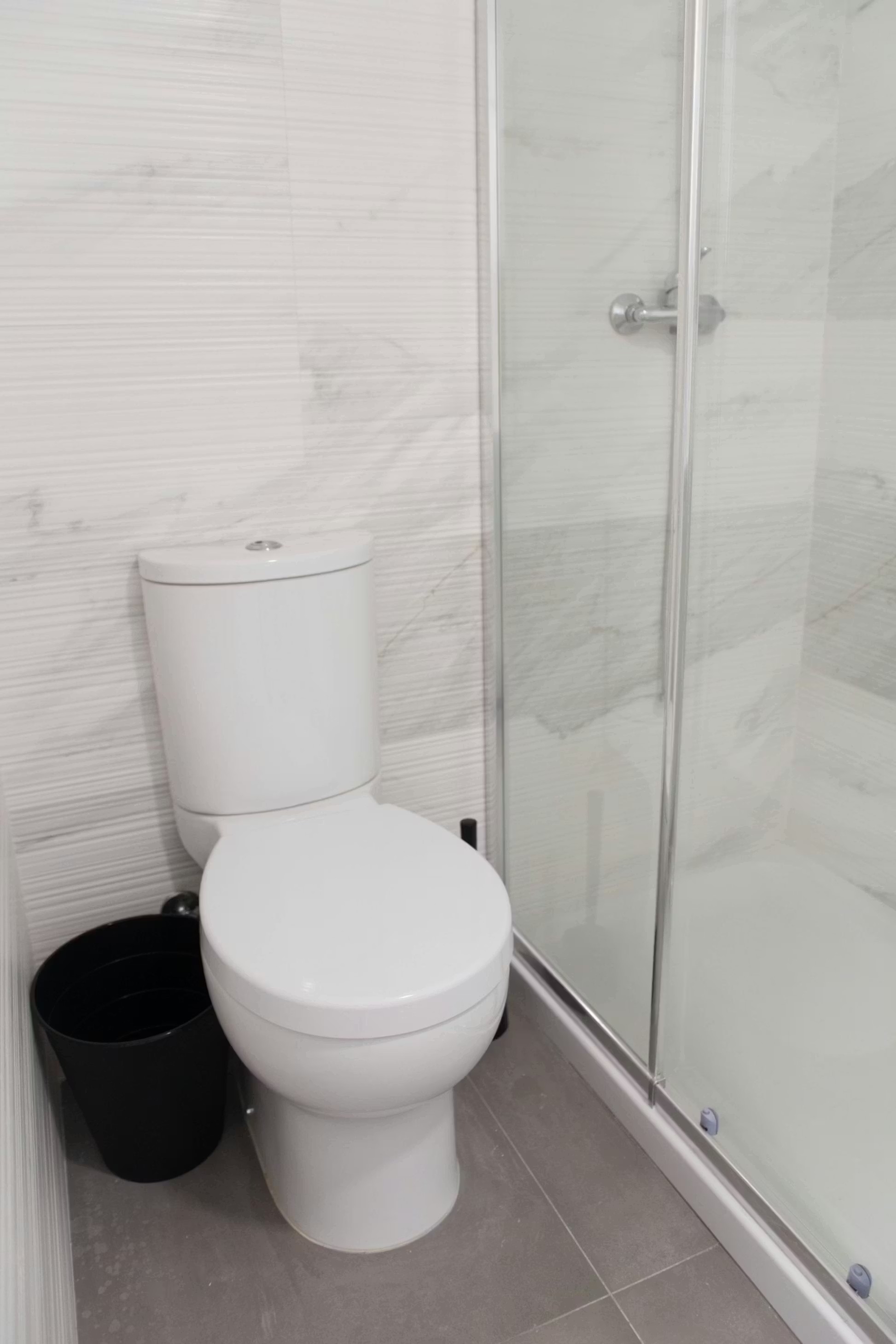 G102 - Cozy Standard Ensuite Room in Rio Tinto, porto – photo 3 of 19