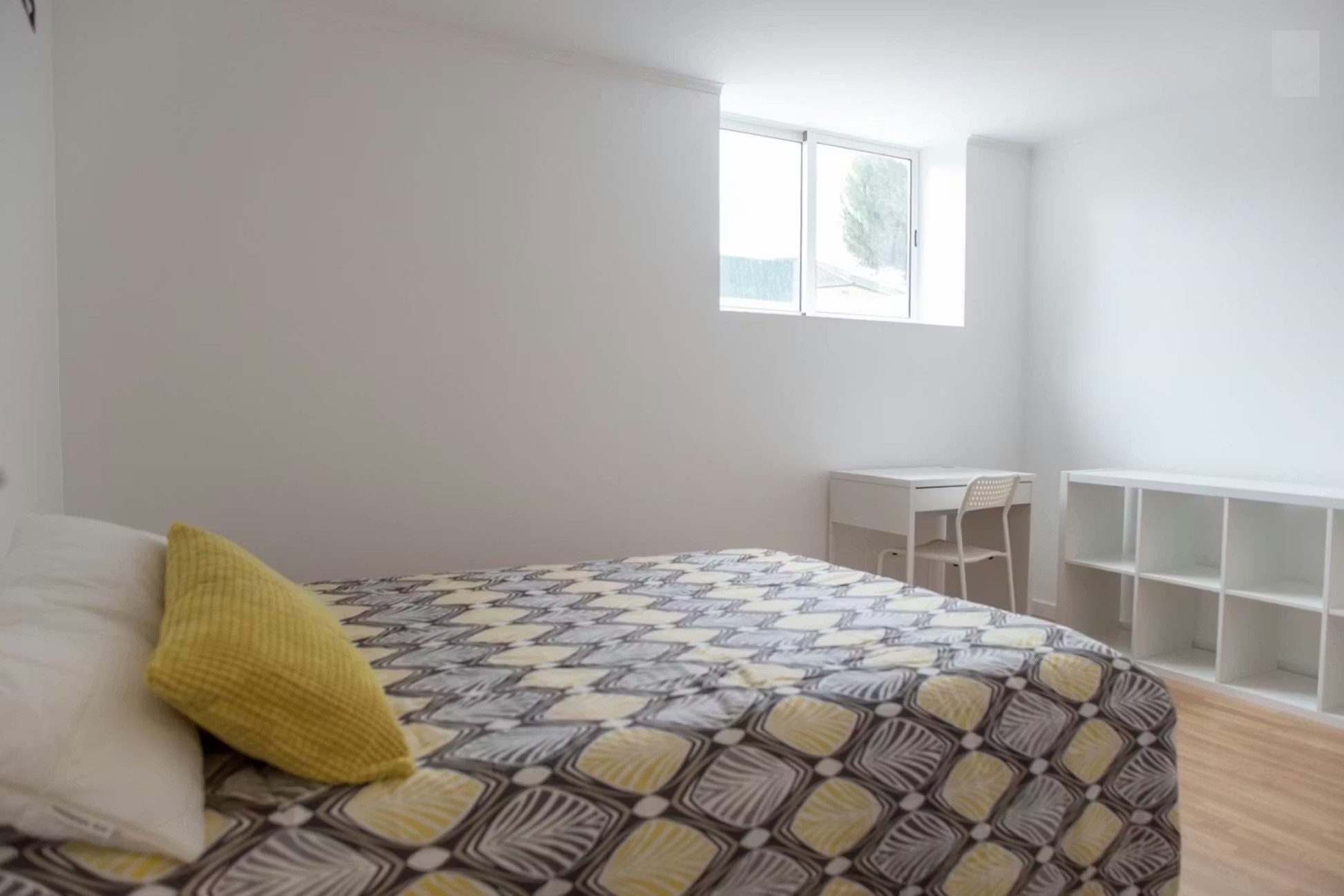 G105 - Modern Superior Room with Private Bath in Rio Tinto, porto – photo 4 of 21