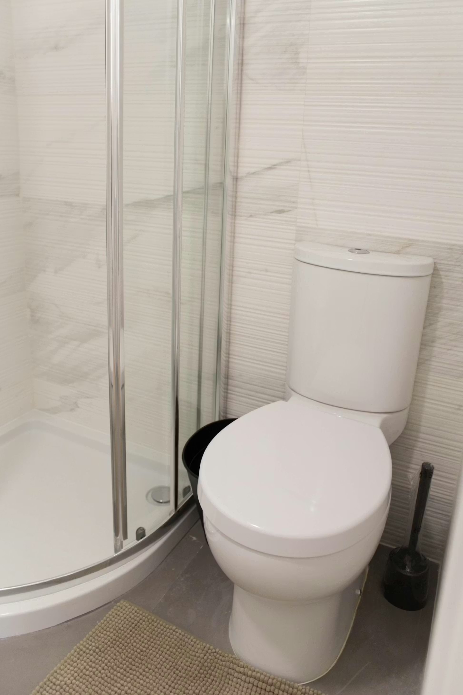 G101 - Luminous Superior Suite with Balcony in Rio Tinto, porto – photo 3 of 18