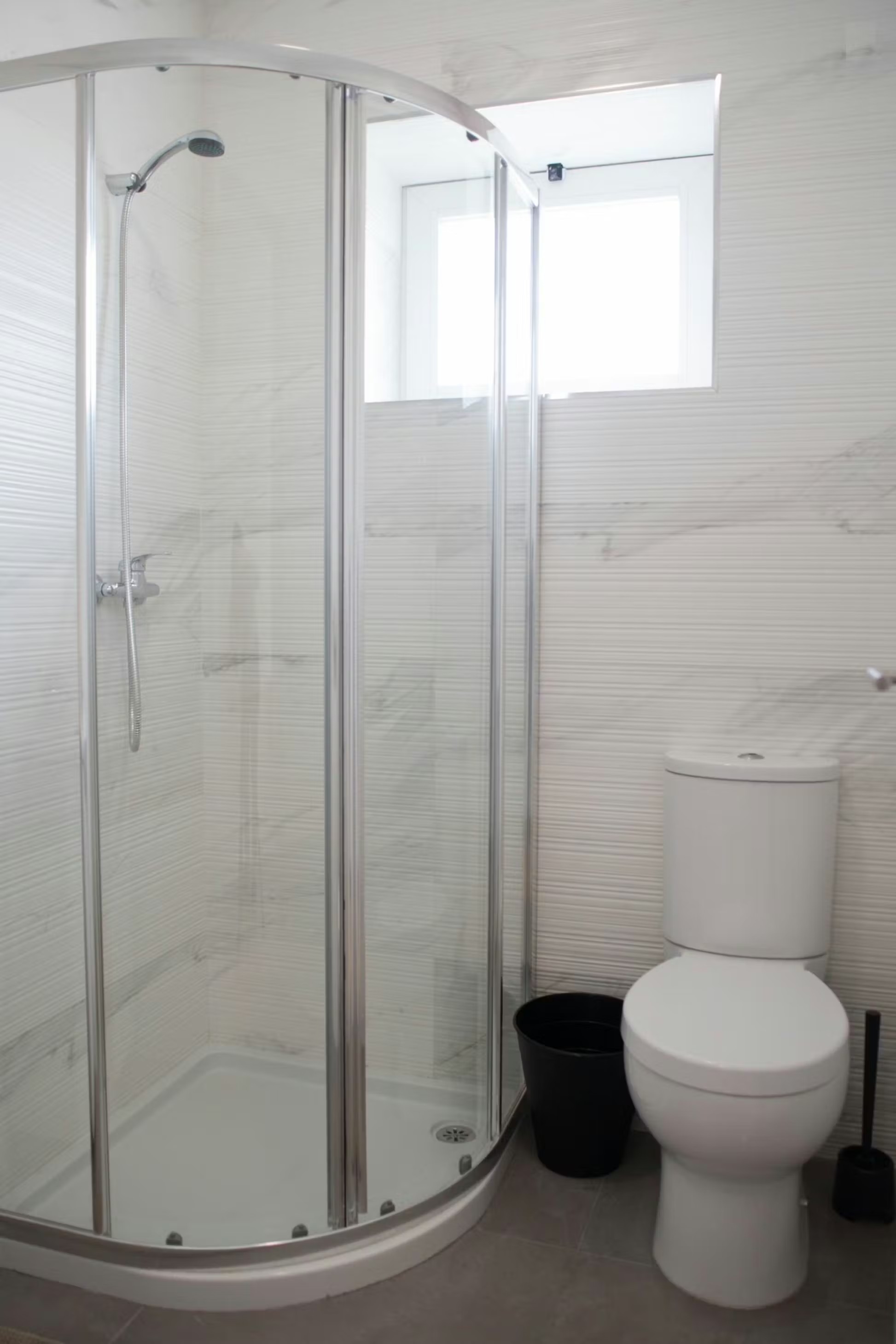 G202 - Bright Superior Room with Ensuite in Rio Tinto, porto – photo 2 of 18