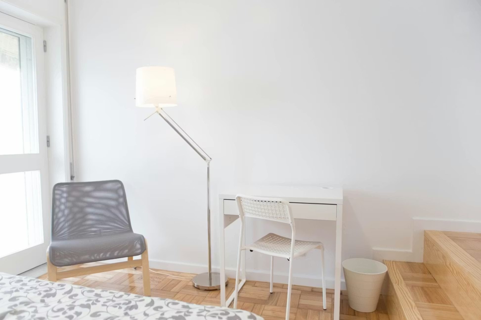 G306 - Sunny Superior Room with Private Balcony em Rio Tinto, porto – foto 3 de 20