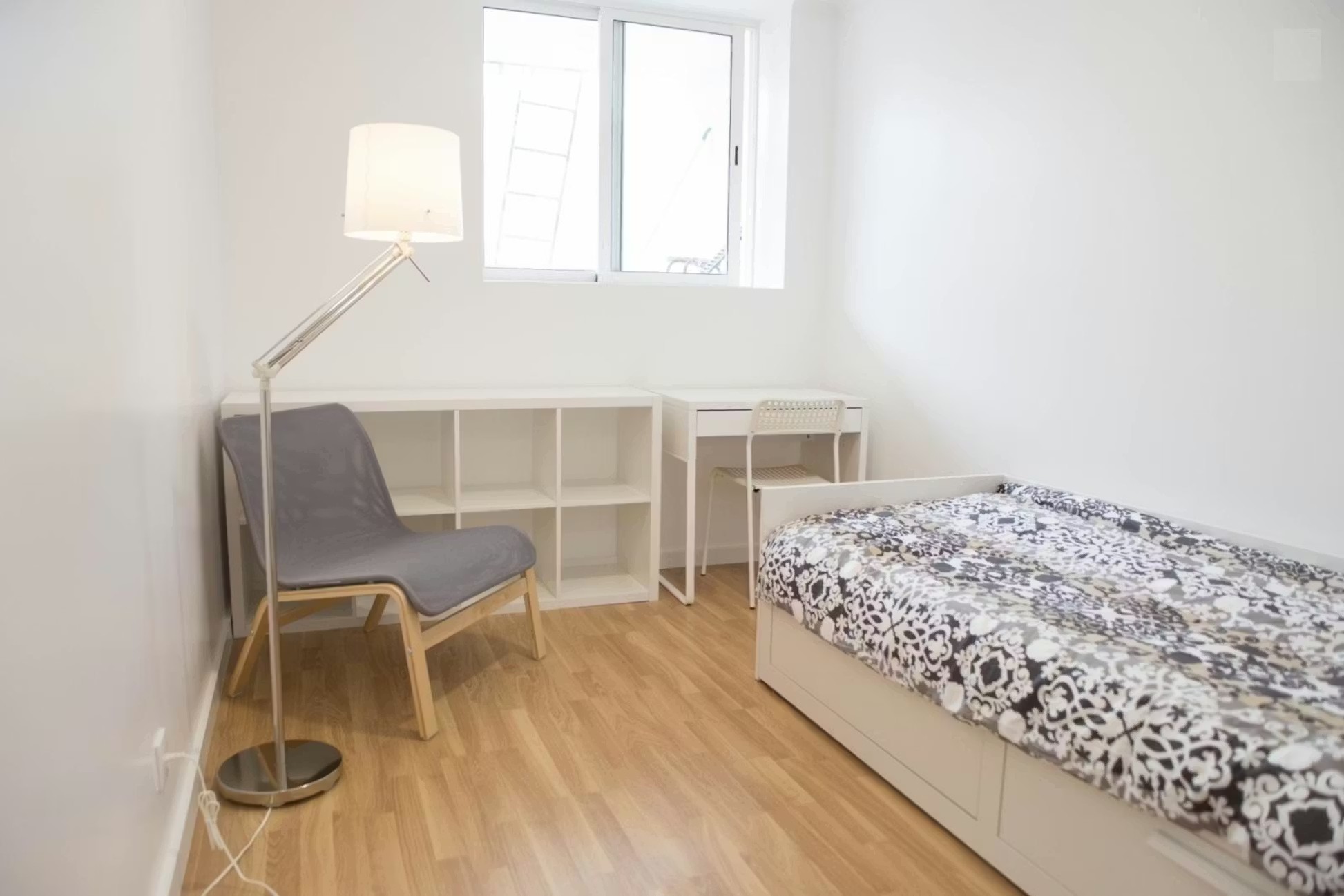 G103 - Quiet Standard Room with Private Bath in Rio Tinto, porto – photo 2 of 19