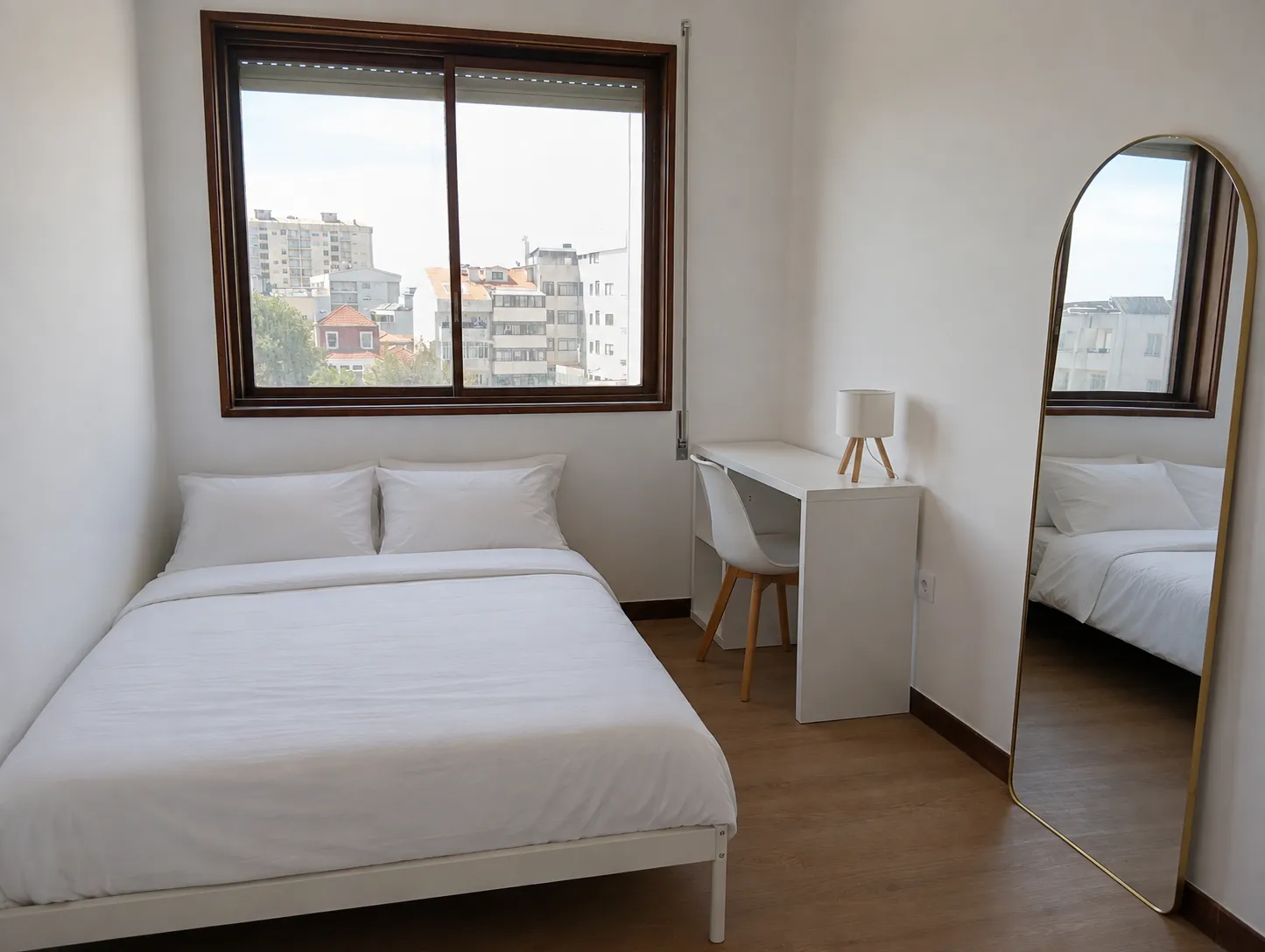 Room 5 in porto – photo 1 of 3