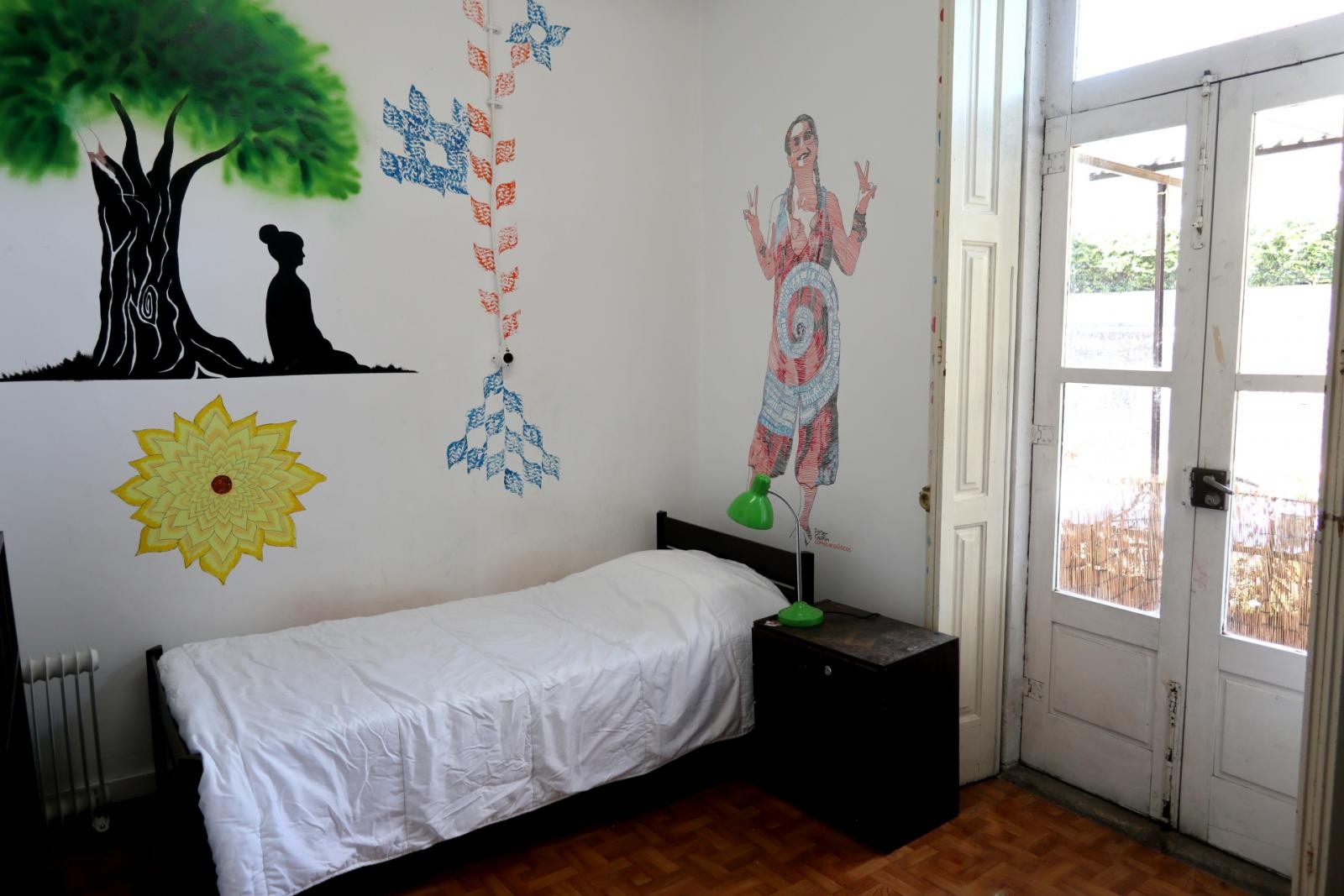 Simple single Room 106 in porto – photo 1 of 2