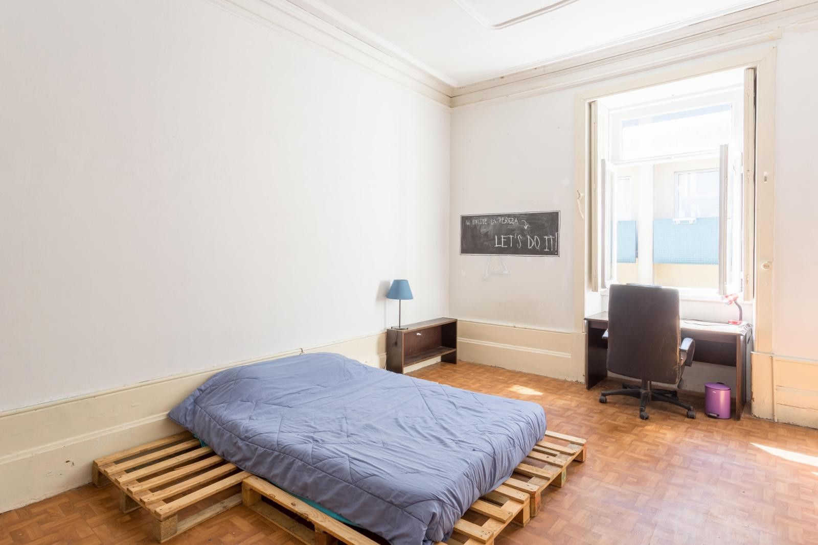 Pleasant double Room 206 in porto – photo 1 of 3