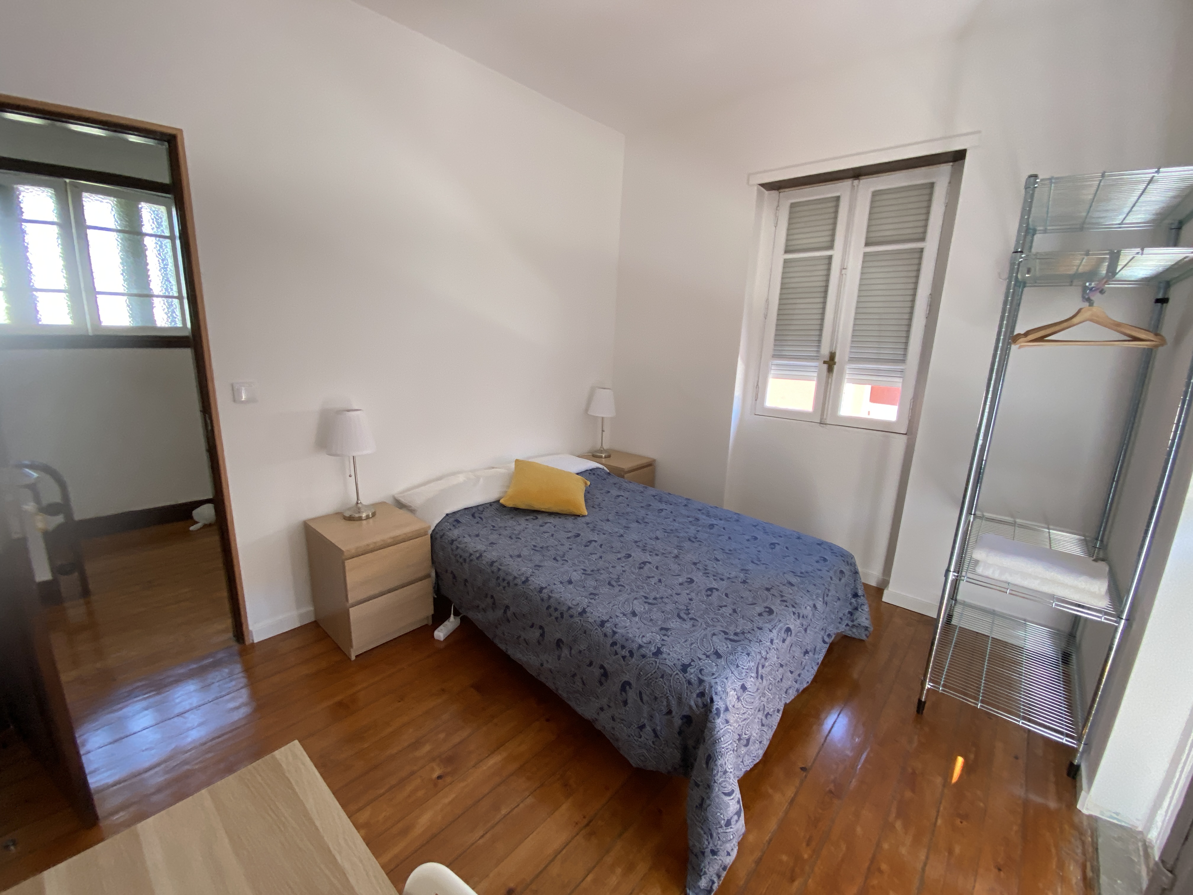 54 Room 3 in cedofeita, porto – photo 4 of 17