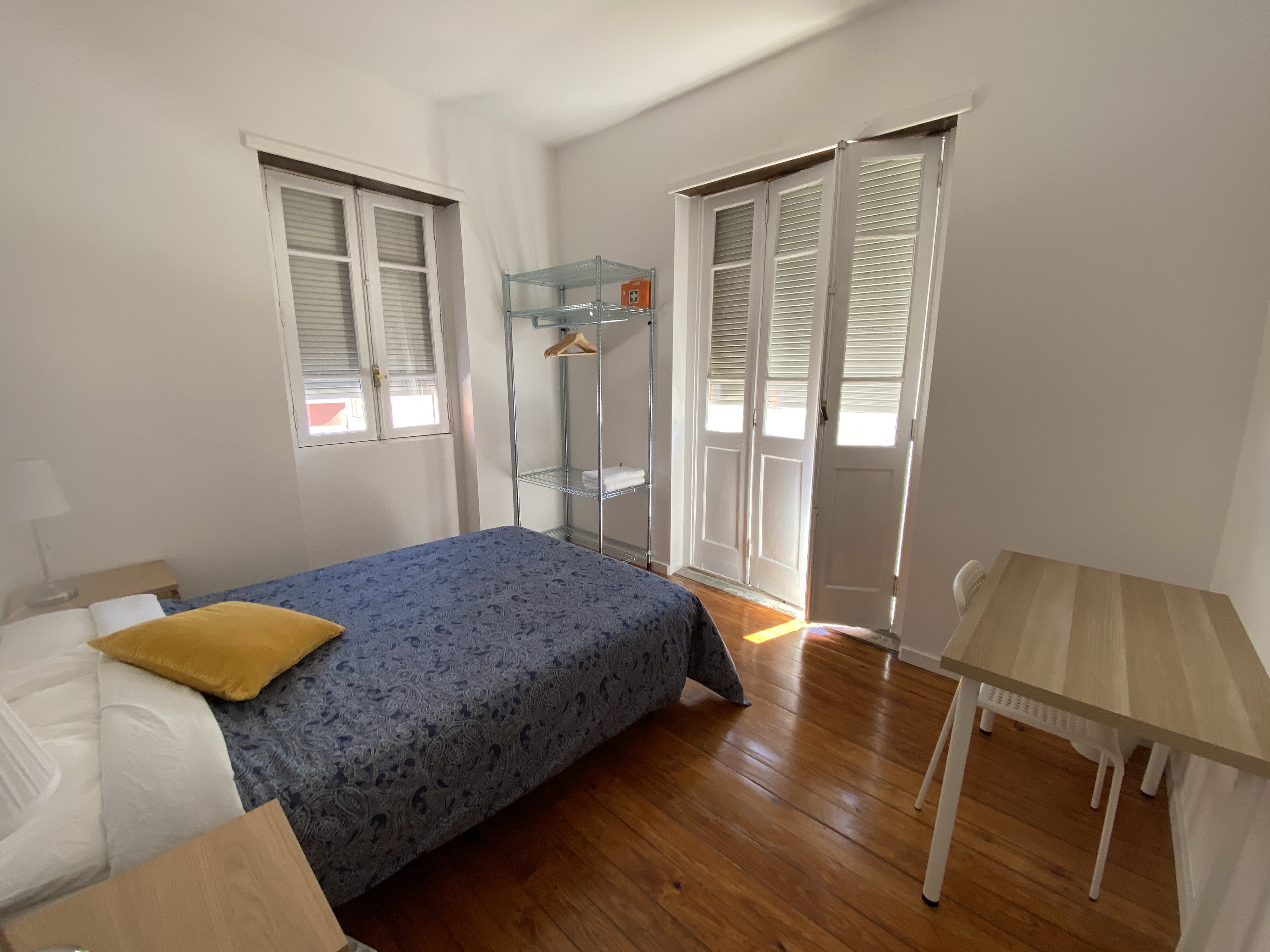 54 Room 3 in cedofeita, porto – photo 3 of 17