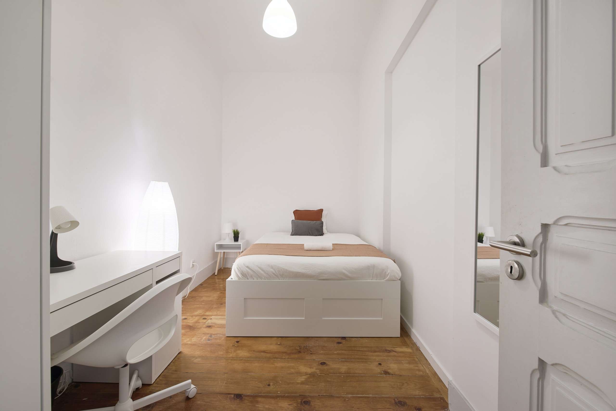 Equipped Double Room 6 & Workspace em lisboa – foto 1 de 4
