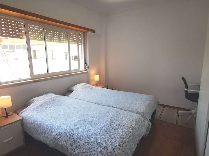 Room 1 in Casa Milucha with A/C em Arroios, lisboa – foto 3 de 24