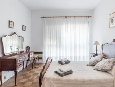 Room 1 in Lordelo do Ouro e Massarelos, porto – photo 3 of 13