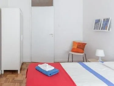 Room 4 in Lordelo do Ouro e Massarelos, porto – photo 3 of 12
