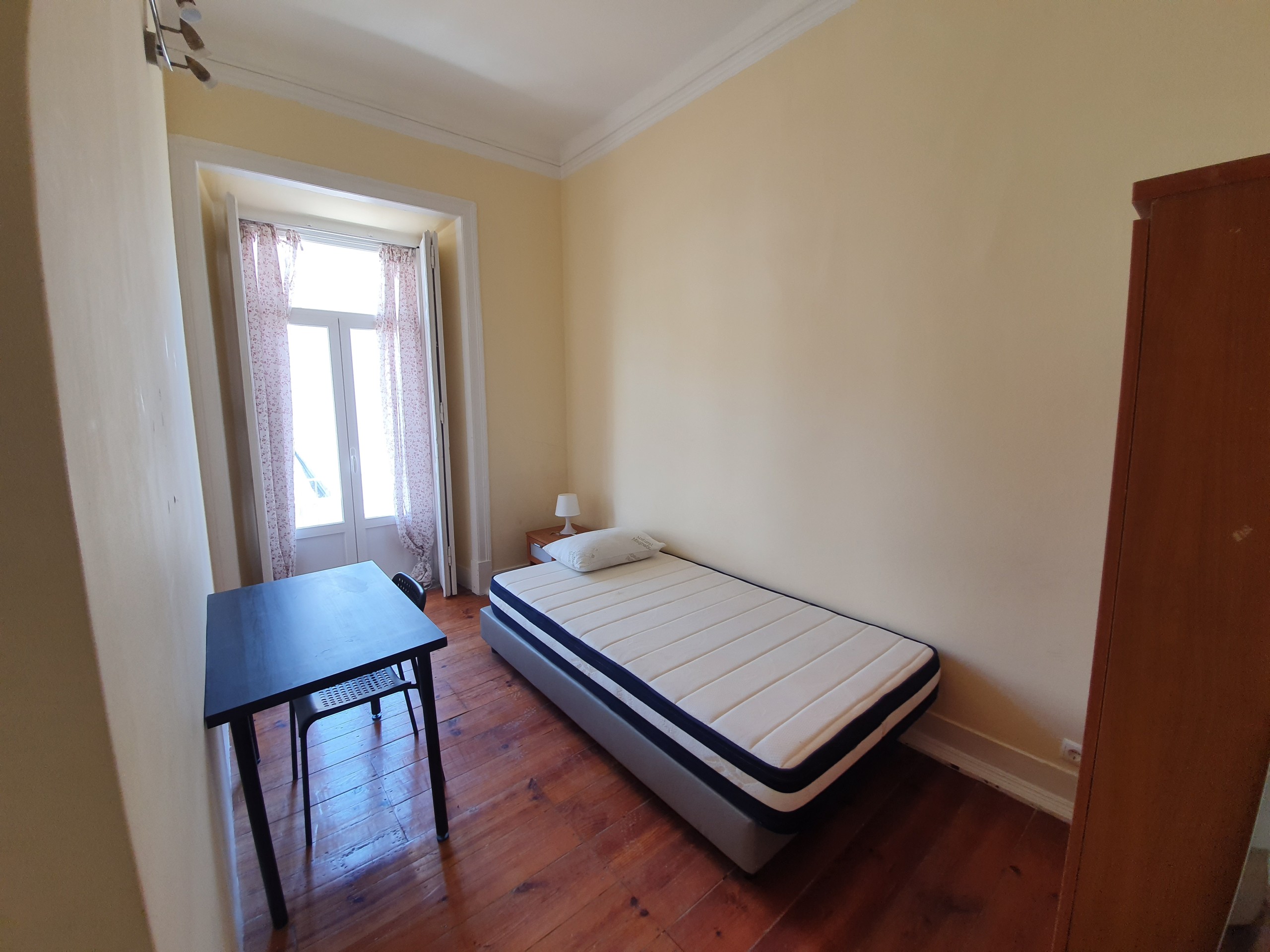 Room 6 em lisboa – foto 1 de 4