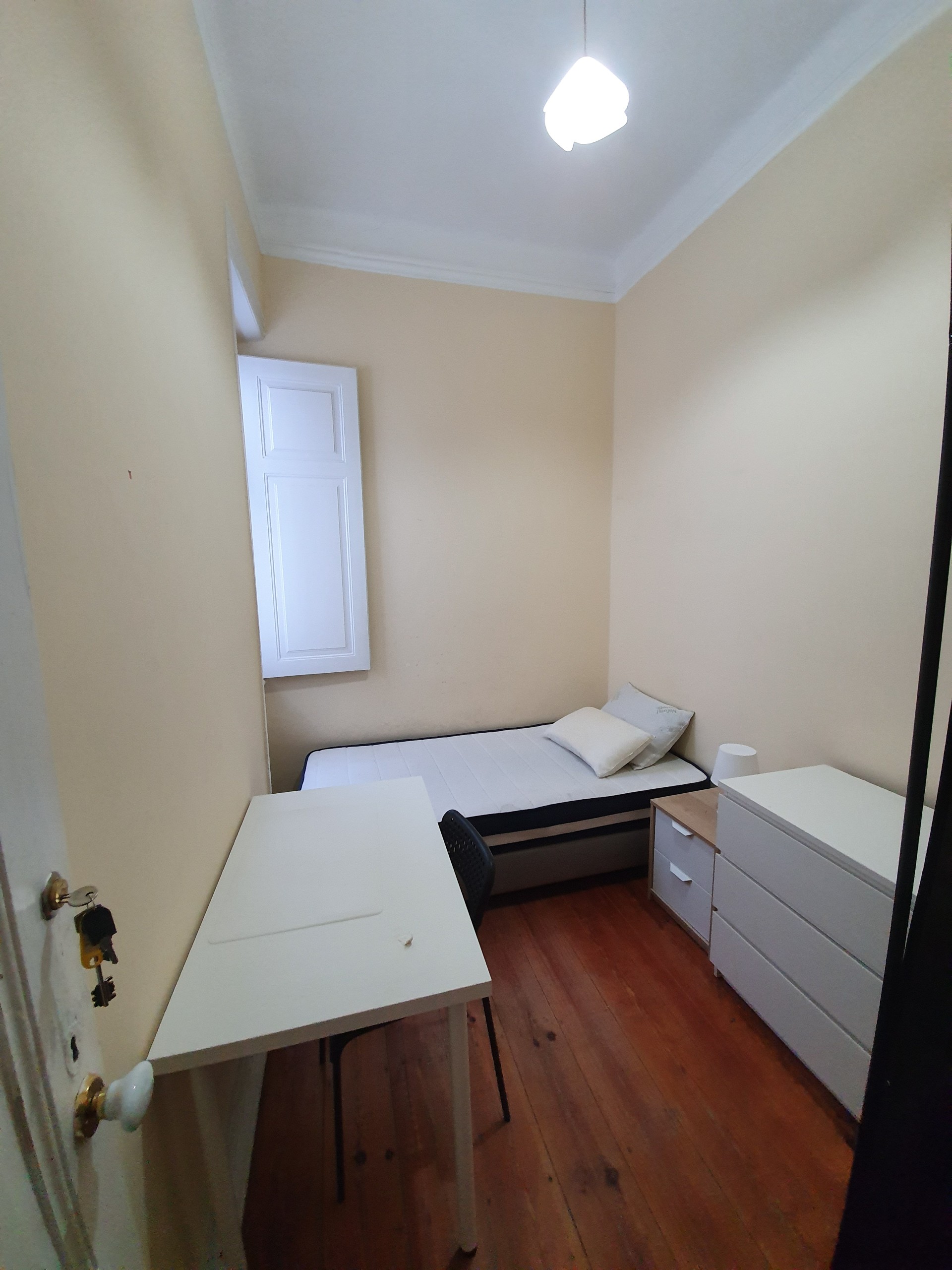 Room 4 em lisboa – foto 1 de 3
